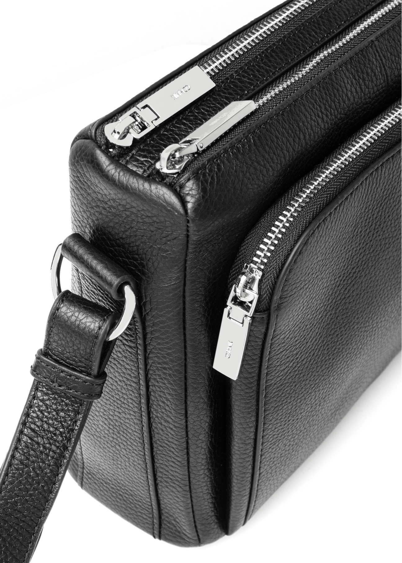 Dámska kožená kabelka čierna TORES-1217-9I(W26)