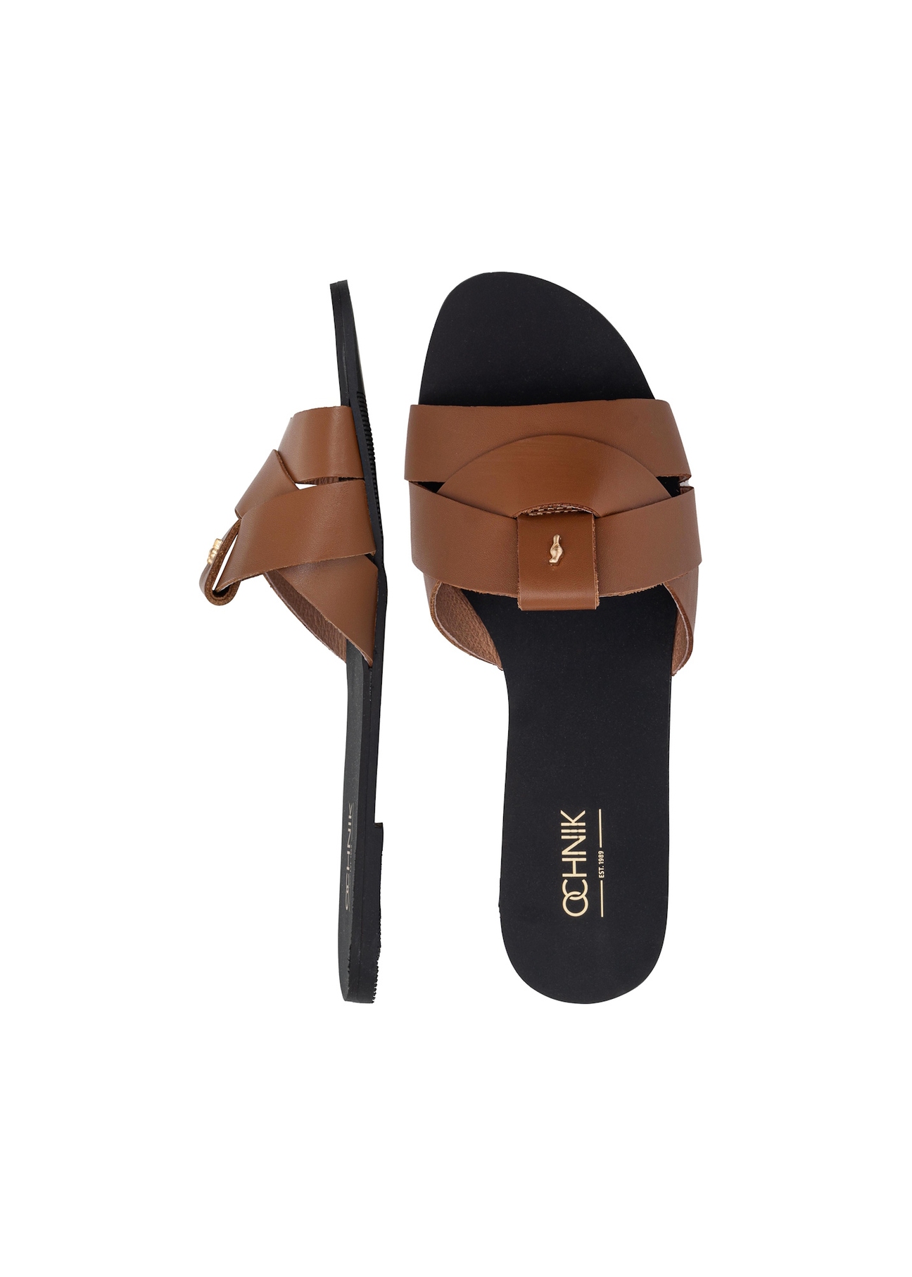 Dámske žabky v ťavej farbe s vrkočom BUTYD-0903C-1D(W26), pohľad na produkt zhora na bielom pozadí.