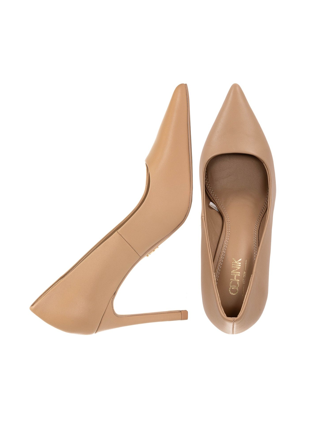 Dámske kožené lodičky béžovej farby BUTYD-1131-1B(W26) - pohľad zhora na pár, na bielom pozadí.