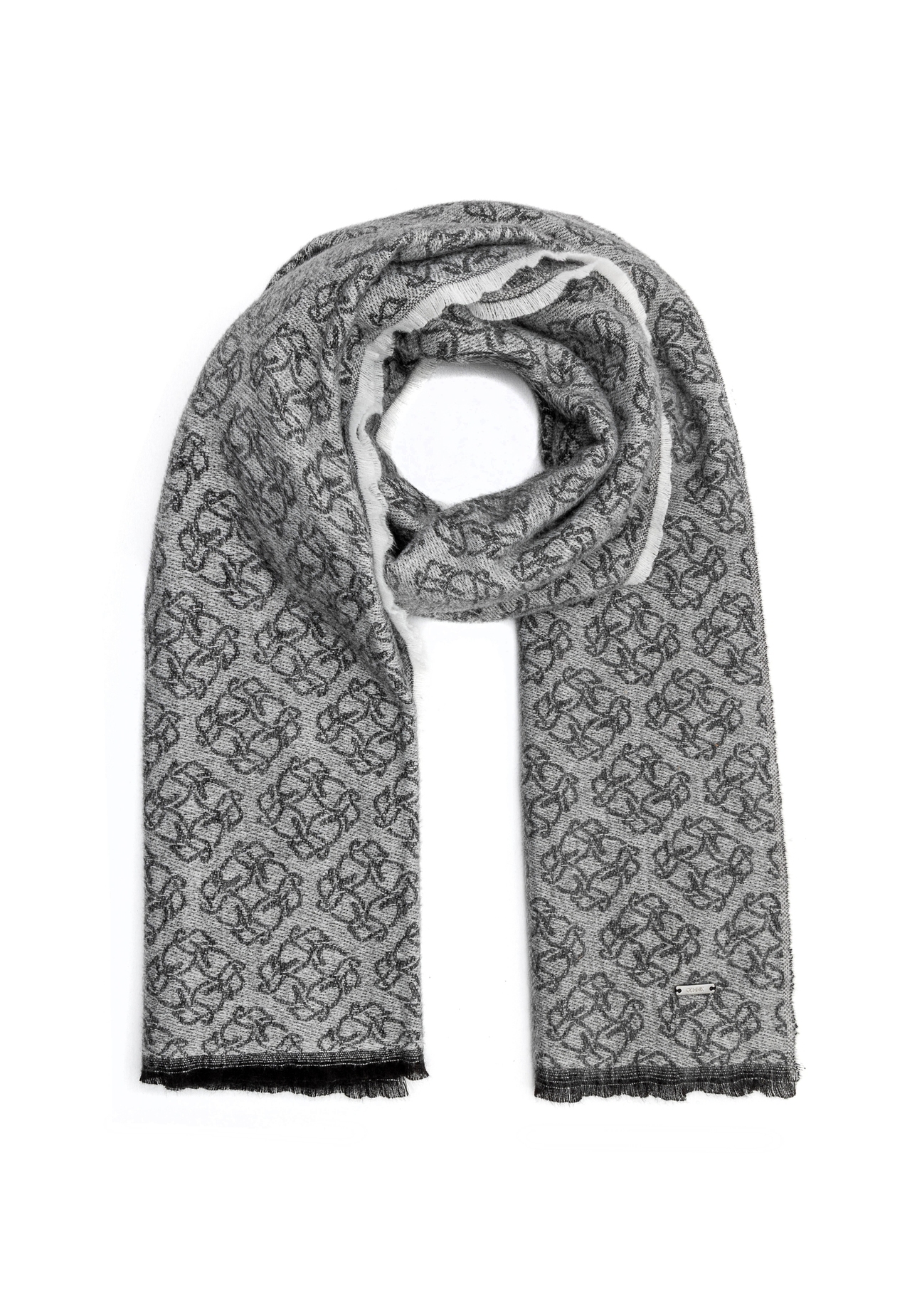 Veľká sivá dámska šatka s monogramom SZADT-0130A-91(Z25), pohľad na produkt spredu na bielom podklade.