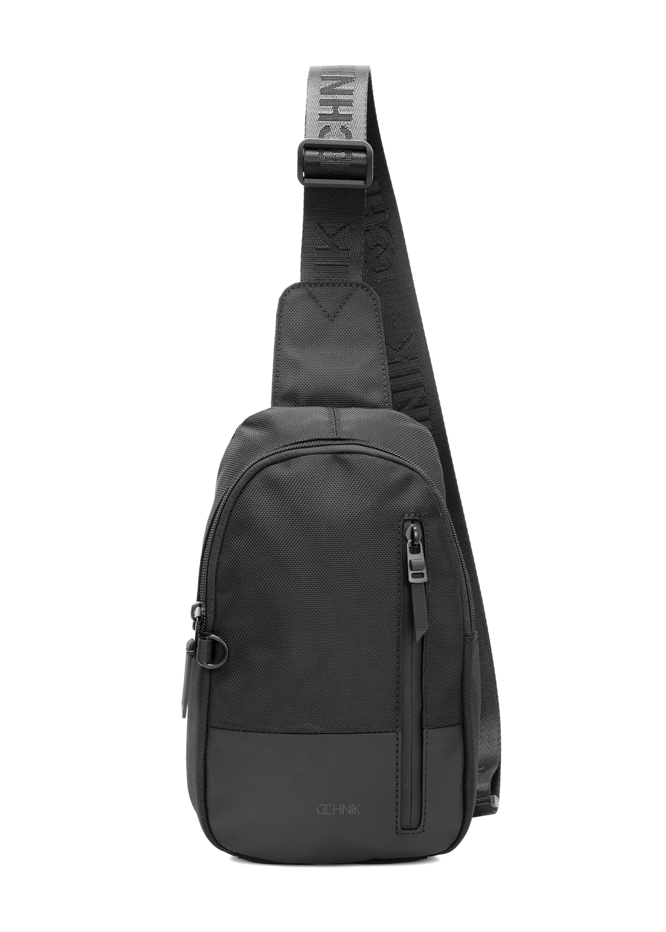 Čierna pánska crossbody kabelka TORMN-0419-99(W26) - pohľad spredu na produkt, na bielom pozadí.