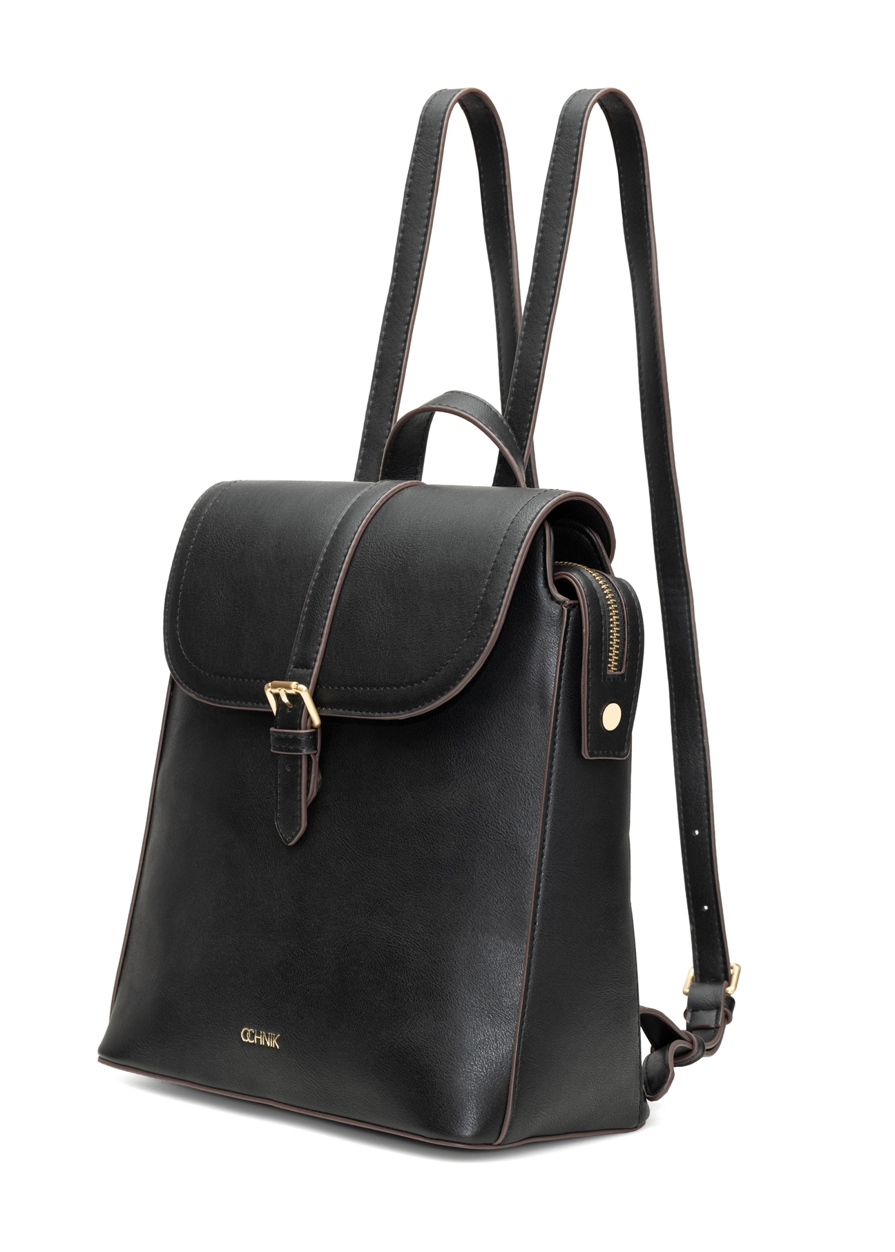 Dámsky batoh v čiernej farbe TOREC-1198-99(W26) - diagonálny pohľad na produkt, na bielom pozadí.