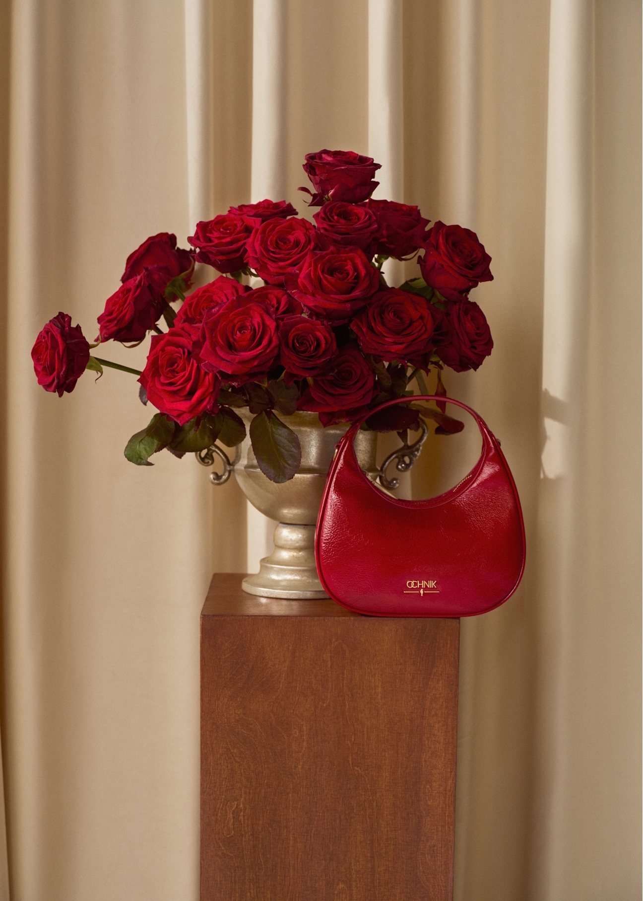 Červená kožená kabelka hobo TORES-1216-4B(W26)