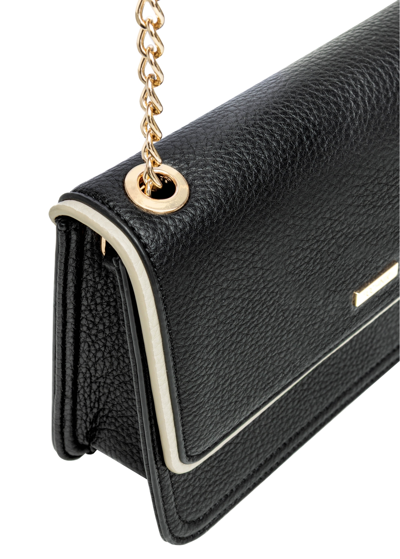 Malá čierna dámska kabelka TOREC-1015-9J(W26), detail produktu, pohľad na bielom pozadí.