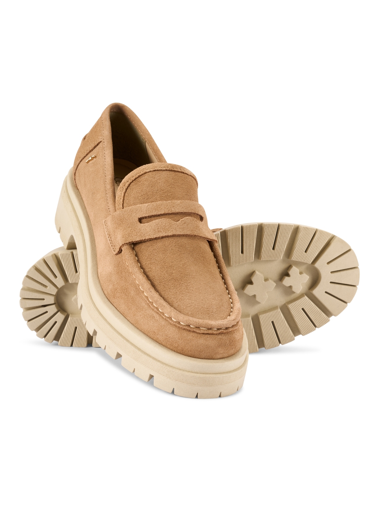 Béžové kožené mokasíny na platforme BUTYD-1069-1B(W26) - pohľad na produkt zhora a mierne diagonálne, na bielom pozadí.