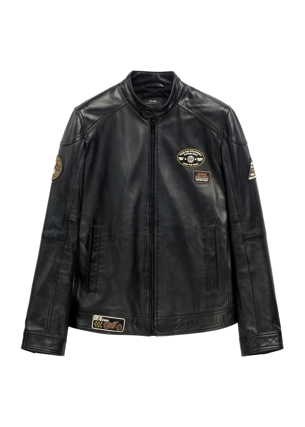 Pánska čierna kožená bunda KURMS-0301A-99(W26) - pohľad spredu na produkt, na bielom pozadí.