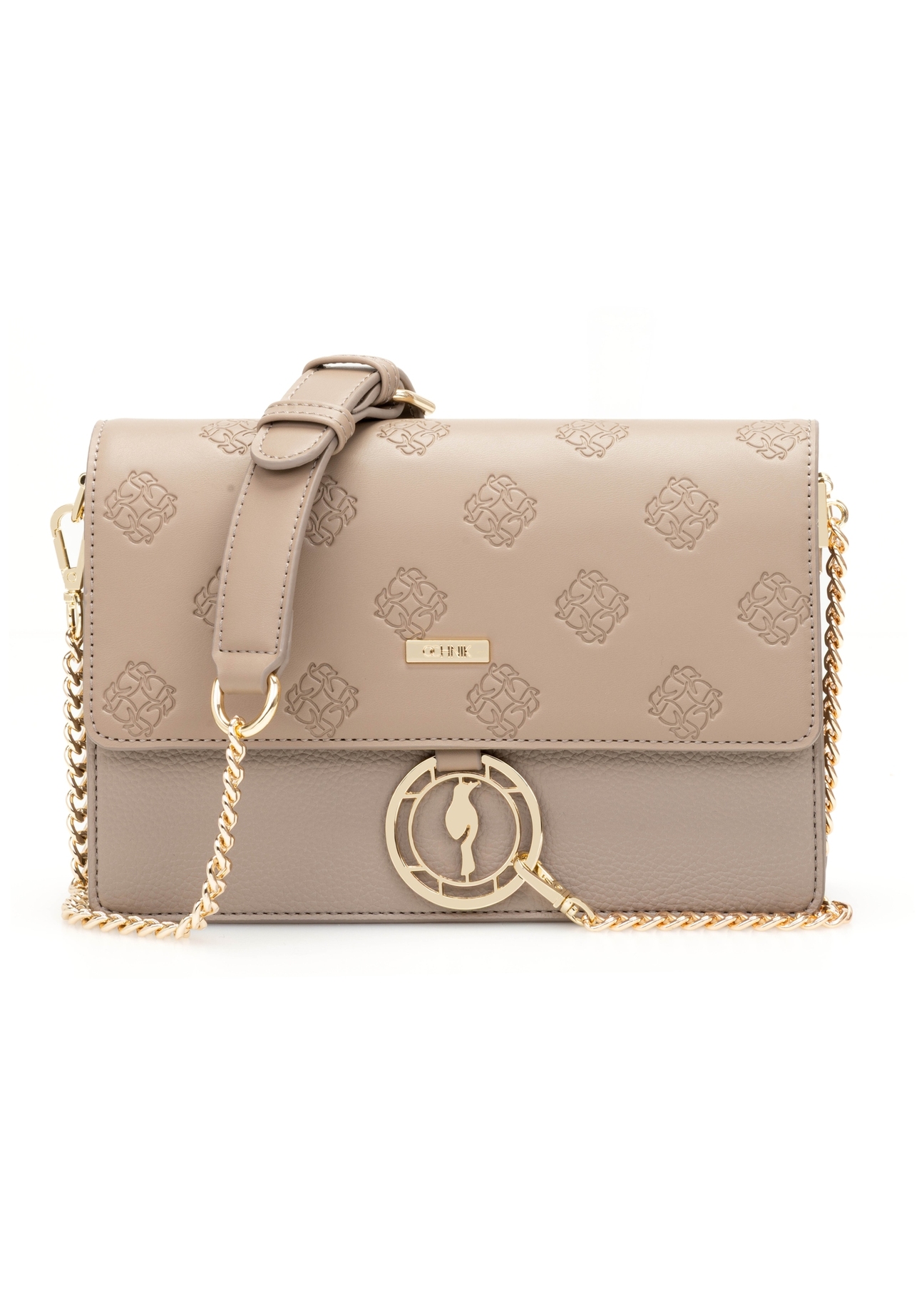 Dámska kabelka tmavo béžovej farby s monogramom TOREC-0536-1K(W26), pohľad na produkt spredu na bielom pozadí.