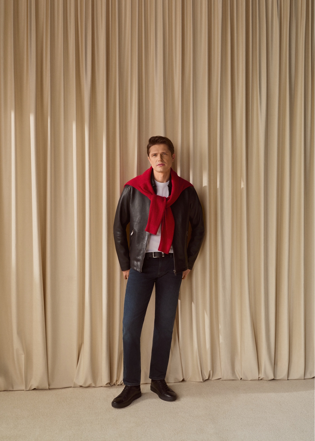 Pánska čierna kožená bunda KURMS-0363-99(W26)