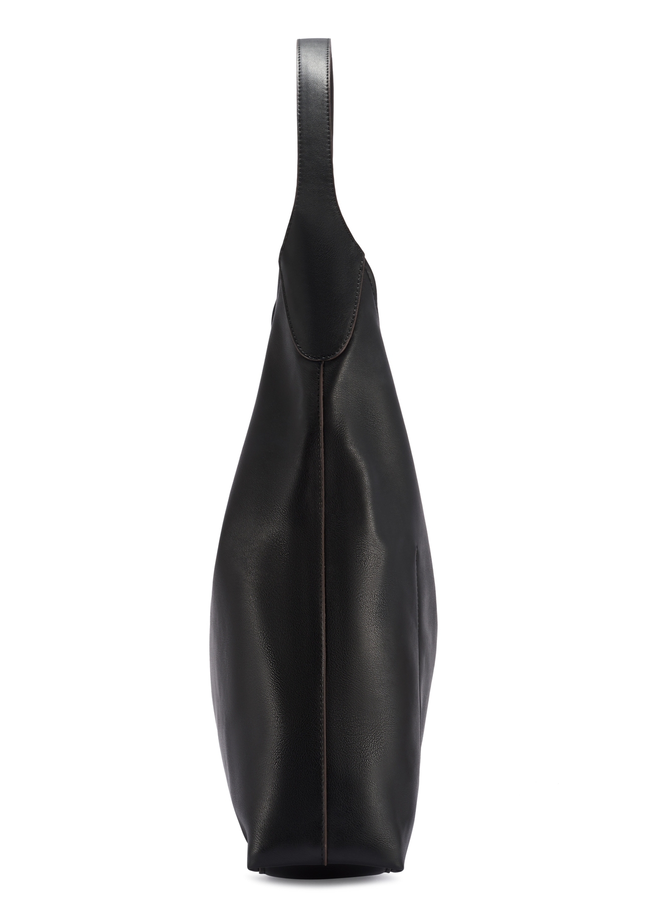 Čierna veľká dámska kabelka TOREC-1199-99(W26) - bočný pohľad na produkt, na bielom podklade.