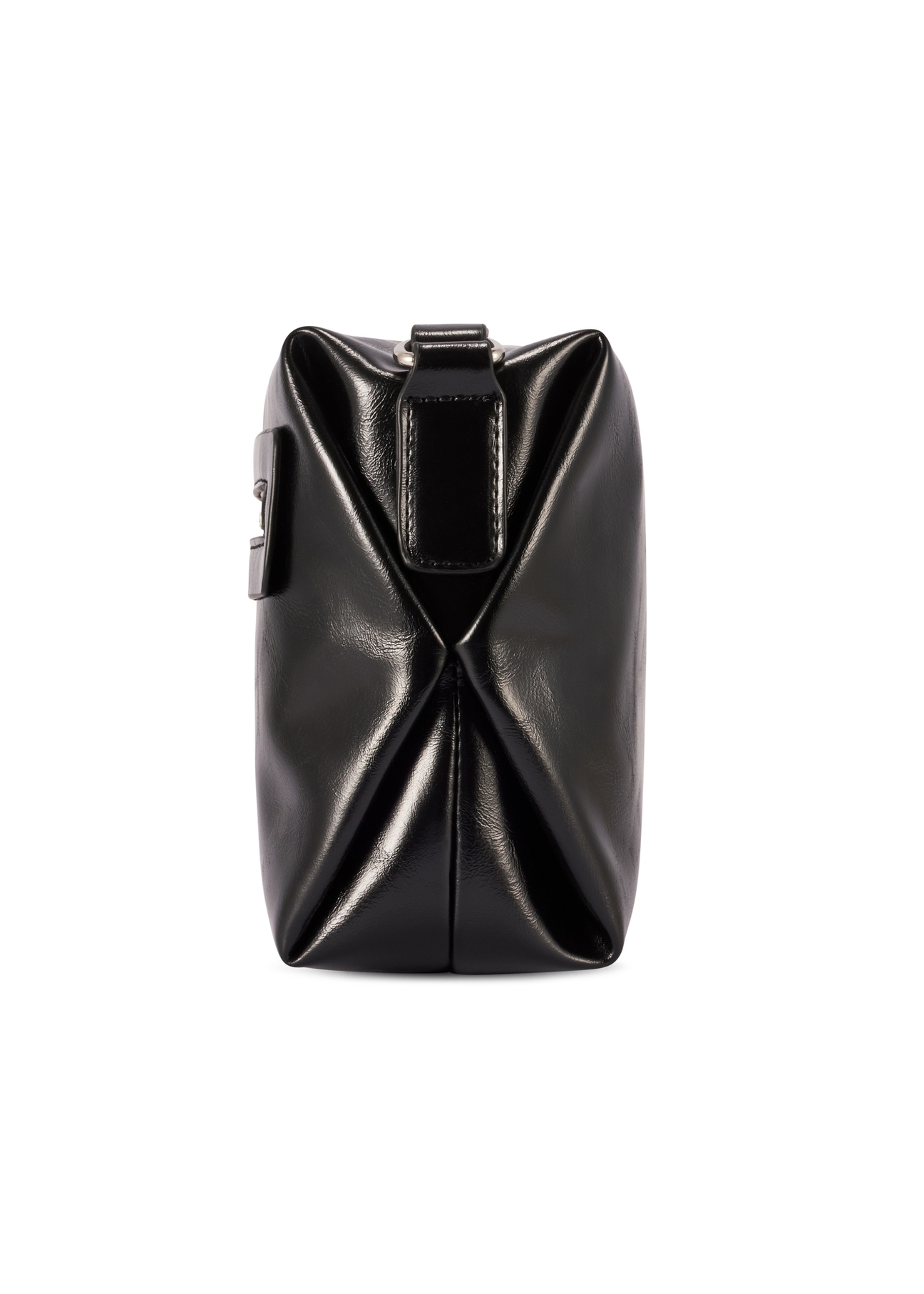 Čierna dámska kabelka cez rameno TOREC-1207-9F(W26), bočný pohľad na produkt na bielom pozadí.