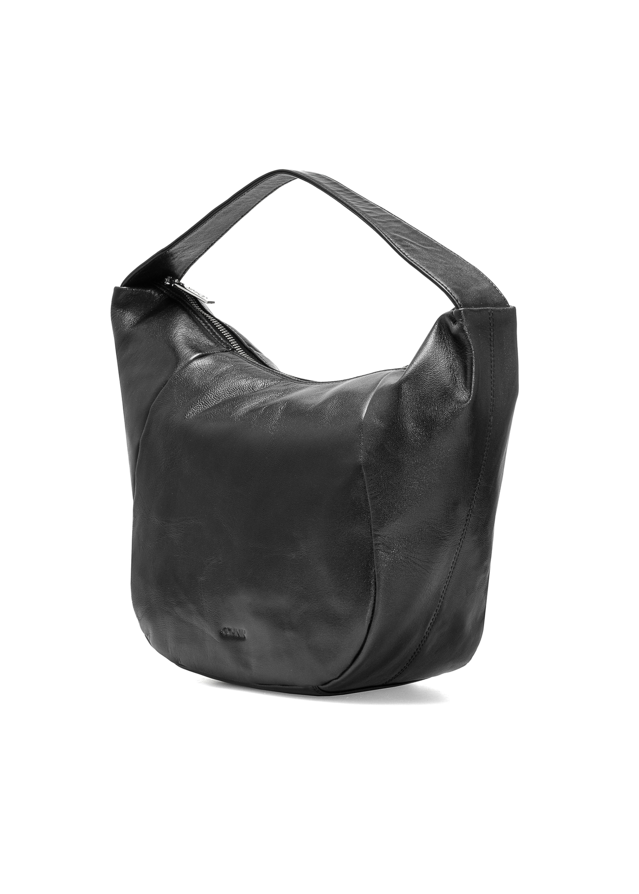 Čierna kožená kabelka hobo TORES-1135A-99(Z25), diagonálny pohľad na produkt na bielom pozadí.