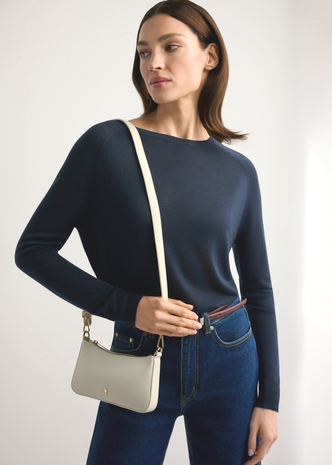 Malá krémová dámska kabelka TOREC-1188-0B(W26)