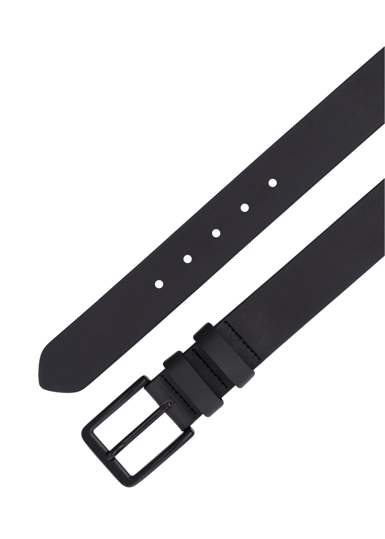 Čierny pánsky kožený opasok PASMS-0287-99(Z26), pohľad na sponu produktu na bielom pozadí.