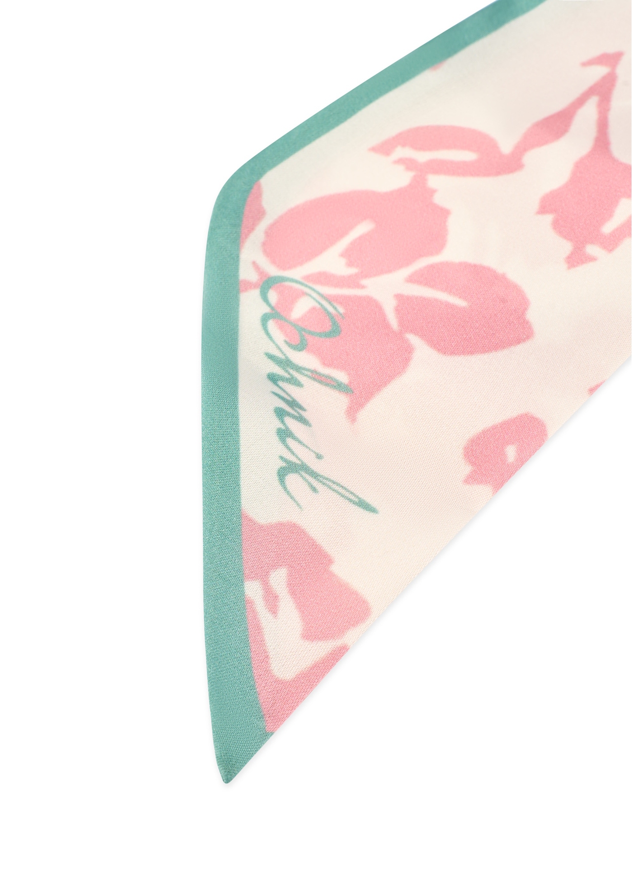 Dámska krémová kvetinová šatka SZADT-0187-5P(W26), detail produktu na bielom pozadí.