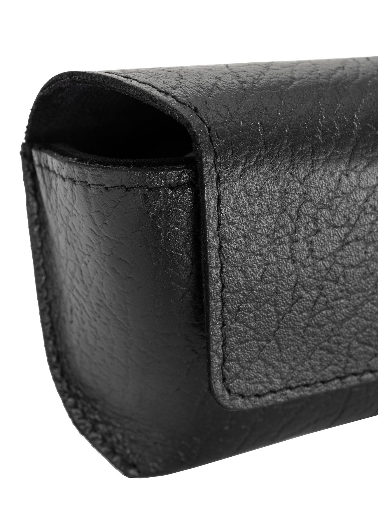 Čierne kožené puzdro PORMS-0539A-99(Z25) - detailný záber, na bielom pozadí.