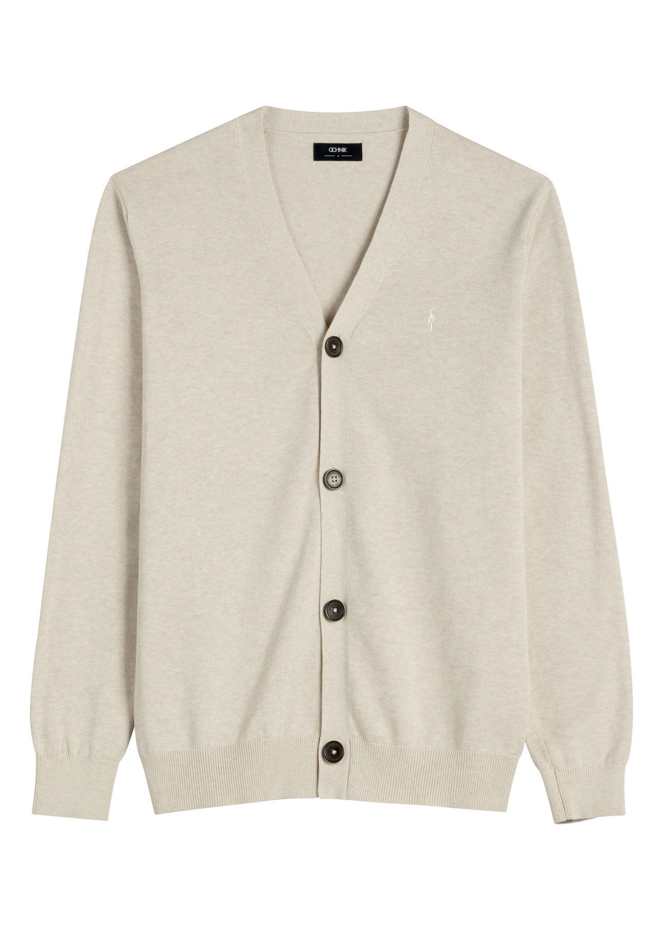 Pánsky bavlnený kardigan svetlej béžovej farby KARMT-0003-1A(W26), pohľad spredu na bielom pozadí.