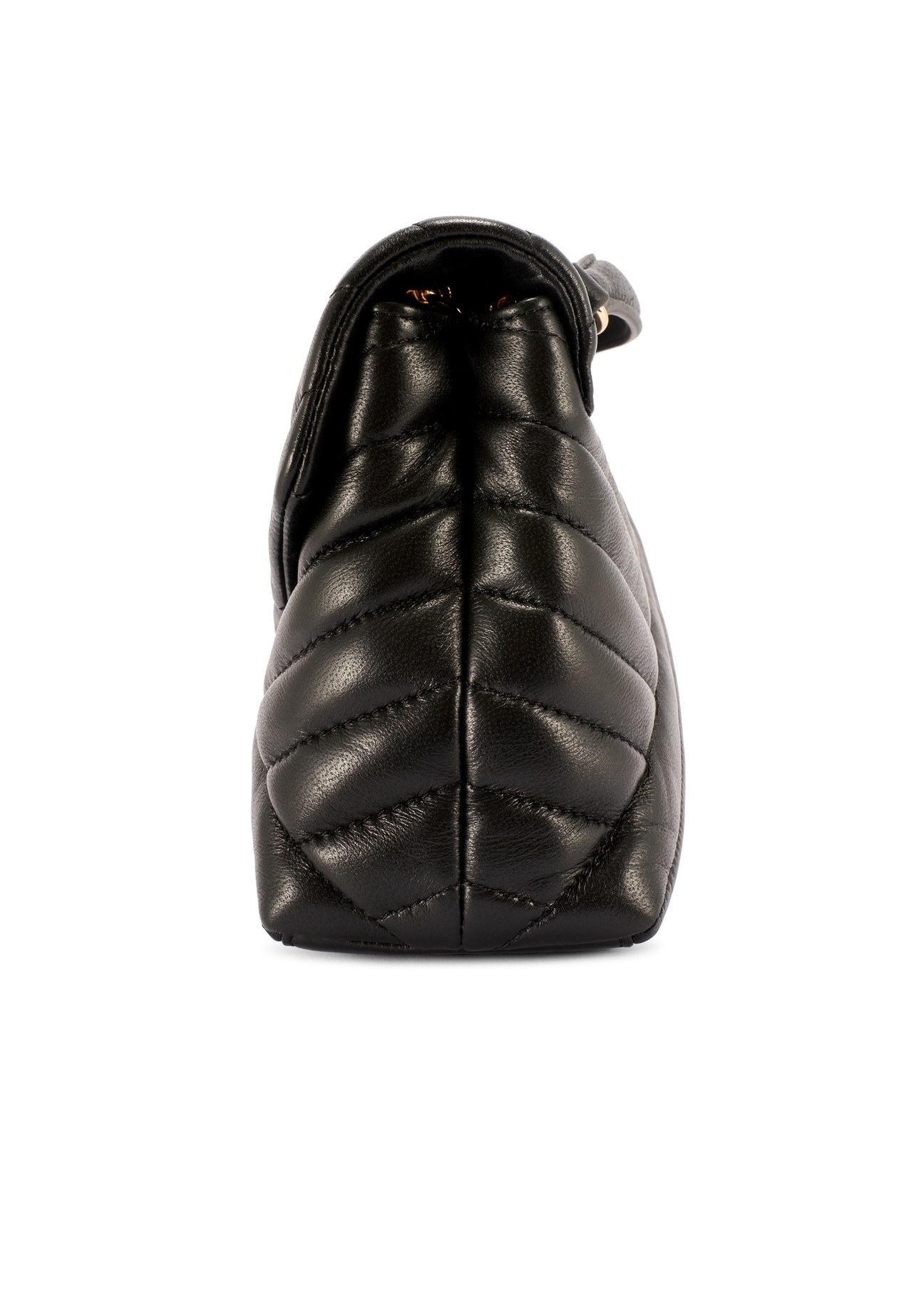 Dámska kožená kabelka v čiernej farbe TORES-1285-99(W26) - pohľad na produkt z boku, na bielom podklade.