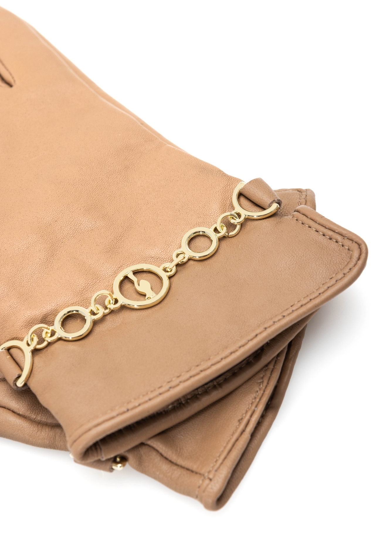 Dámske kožené rukavice s retiazkou REKDS-0101-81(Z25), detailný záber na produkt, pohľad na bielom pozadí.