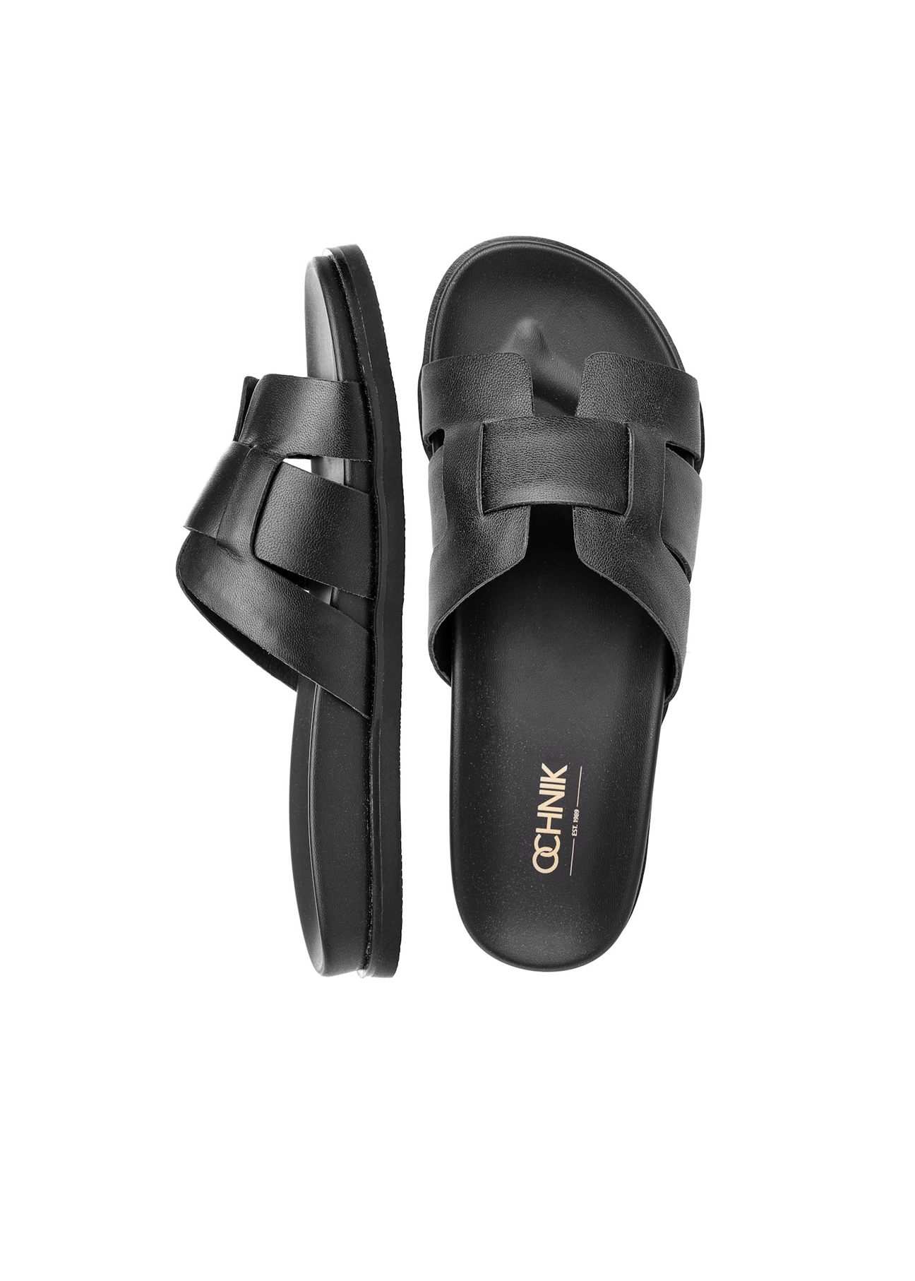 Čierne kožené dámske žabky BUTYD-1163-99(W25), pohľad na produkt zhora na bielom pozadí.