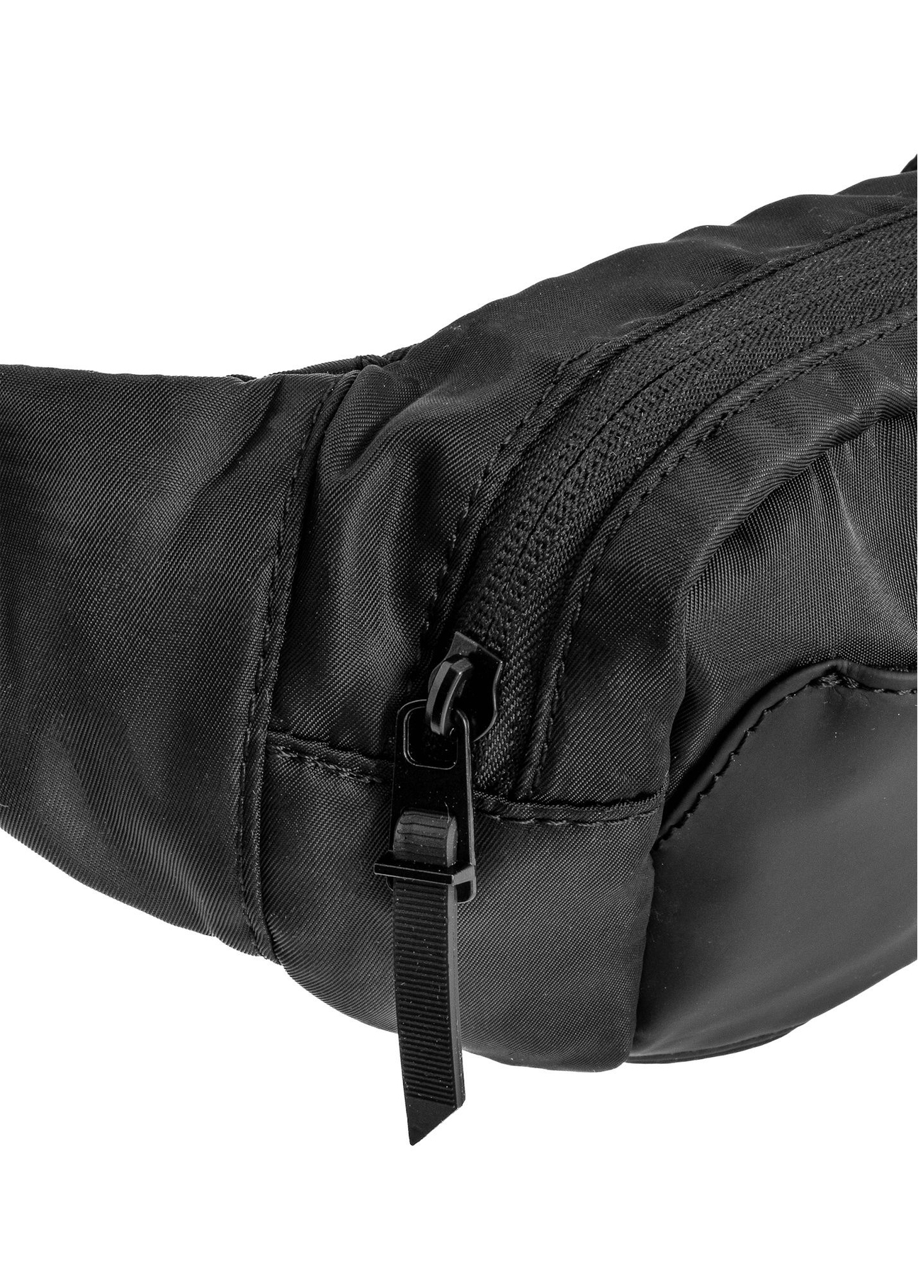 Čierna pánska ľadvinka TORMN-0315B-99(Z25), detail produktu na bielom pozadí.