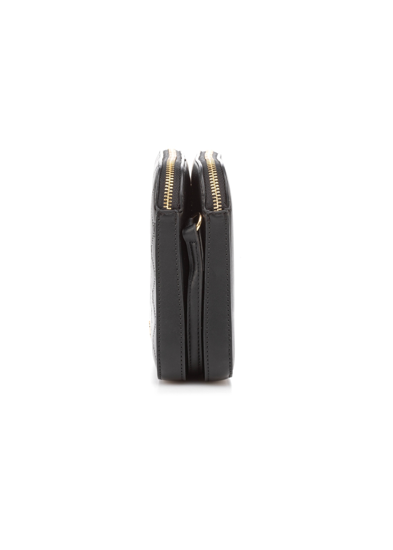 Čierna dámska taška cez rameno s monogramom TOREC-0205F-98(Z25), bočný pohľad na produkt na bielom pozadí.