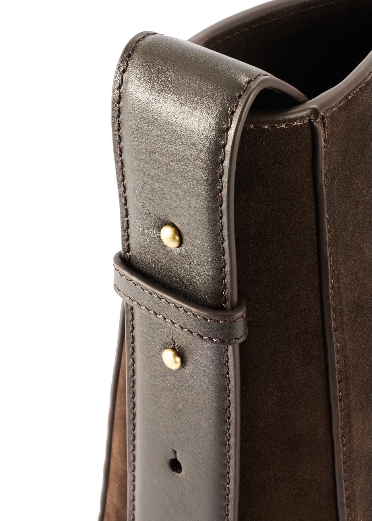 Dámska kožená kabelka hnedej farby TORES-1251-1I(W26) - detailný záber, na bielom pozadí.