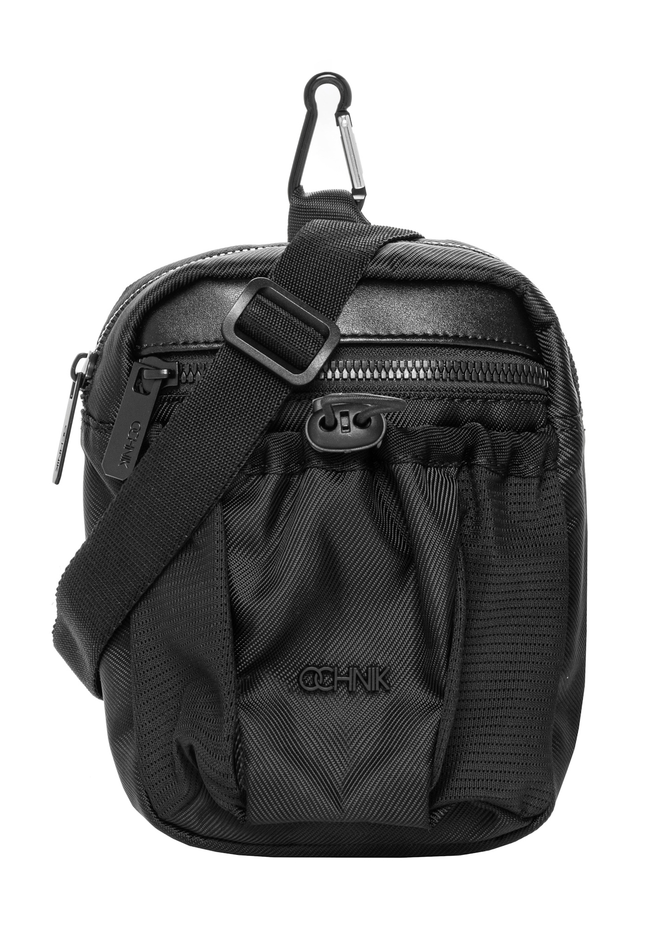 Pánska mestská crossbody kabelka TORMN-0428-99(Z26), pohľad spredu na bielom pozadí.