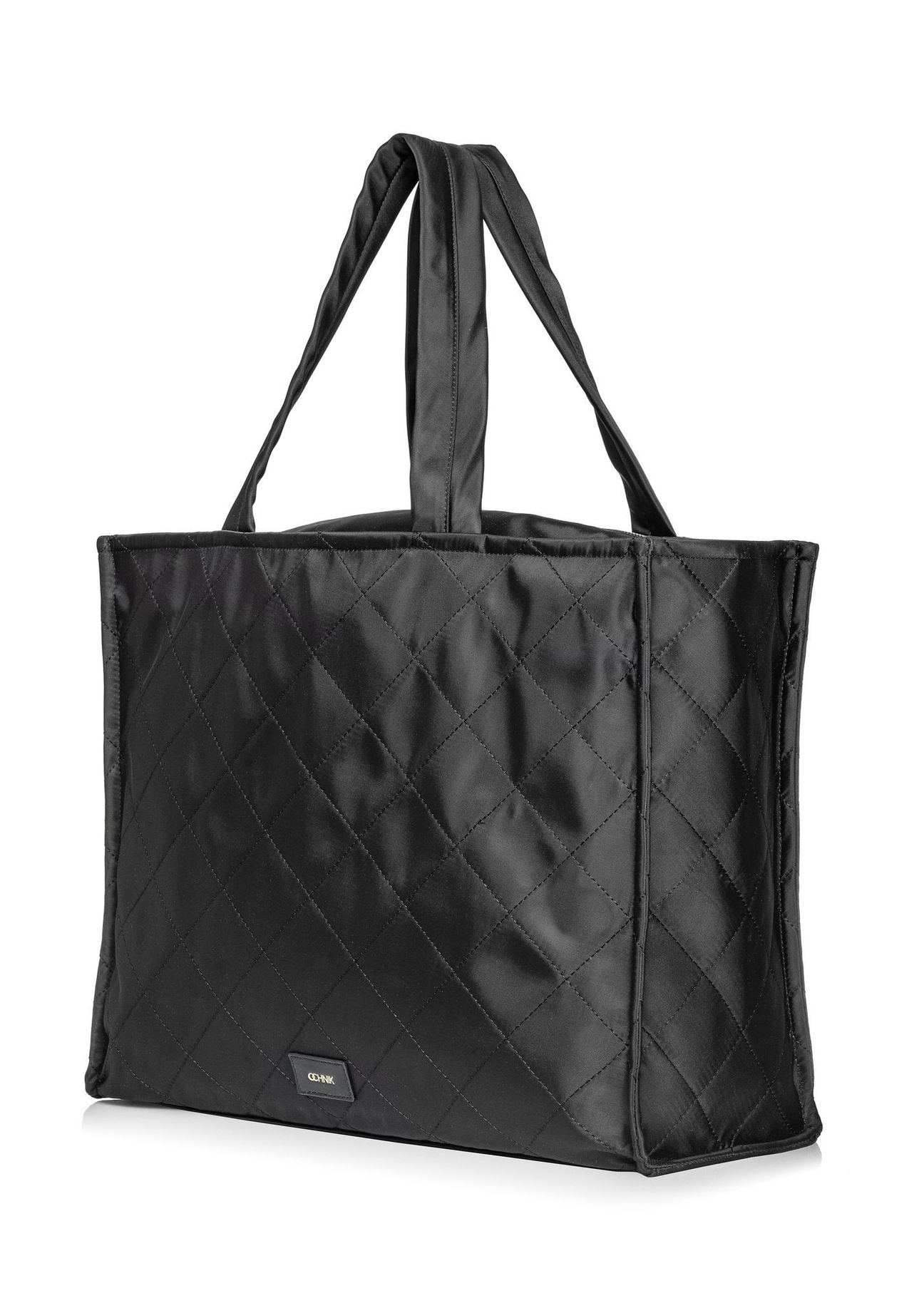 Dámska taška tote TOREN-0268A-99(Z25), diagonálny pohľad na produkt na bielom pozadí.