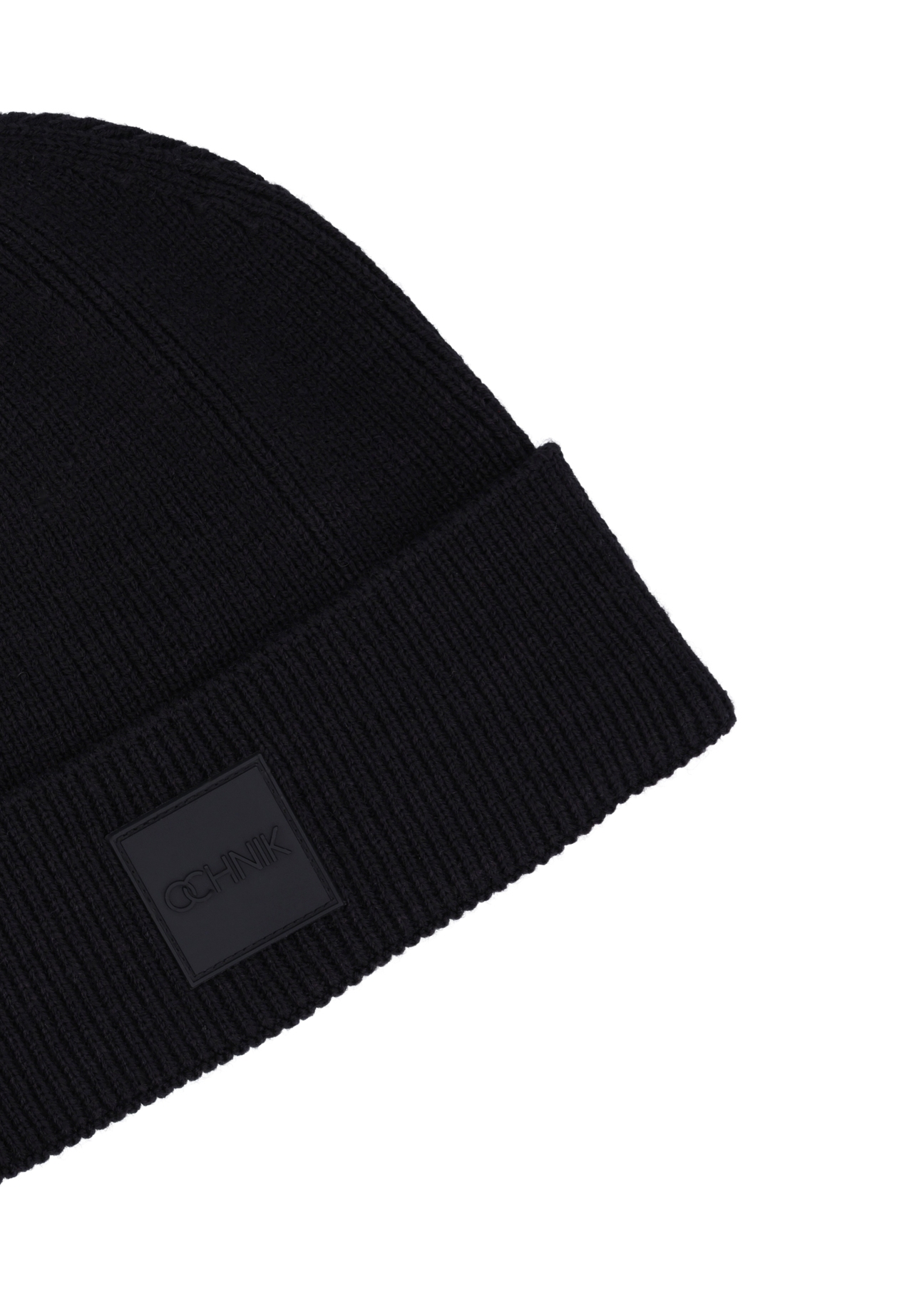 Čierna pánska šiltovka CZAMT-0095-99(Z26), detailný záber produktu na bielom pozadí.