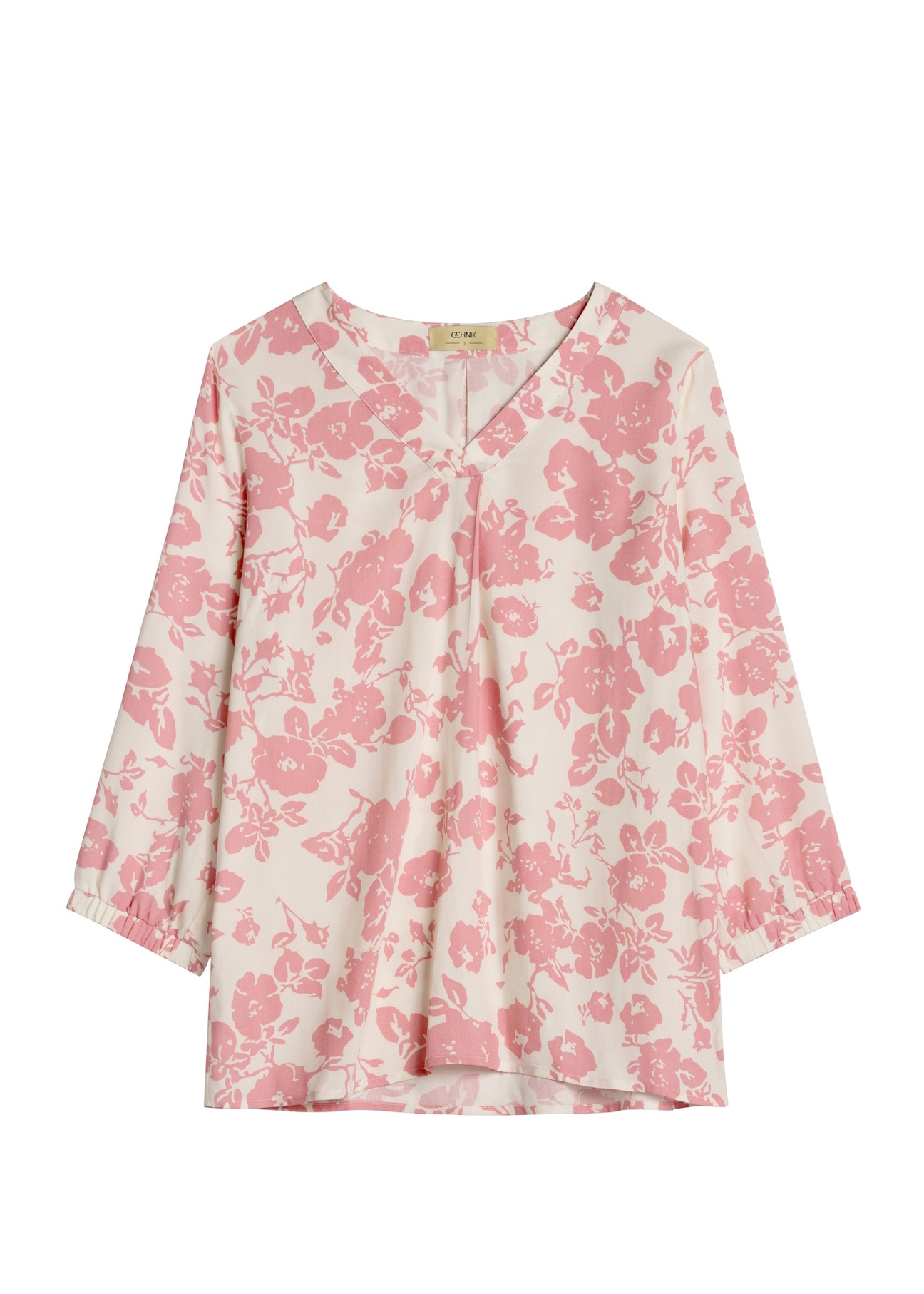 Dámska blúzka s ružovými kvetmi BLUDT-0172A-5P(W26) - pohľad spredu na produkt, na bielom pozadí.