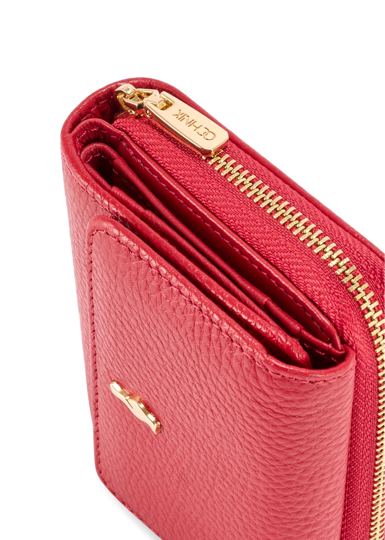 Malá dámska kožená peňaženka červenej farby PORES-0802R-4B(W26), detail produktu na bielom pozadí.