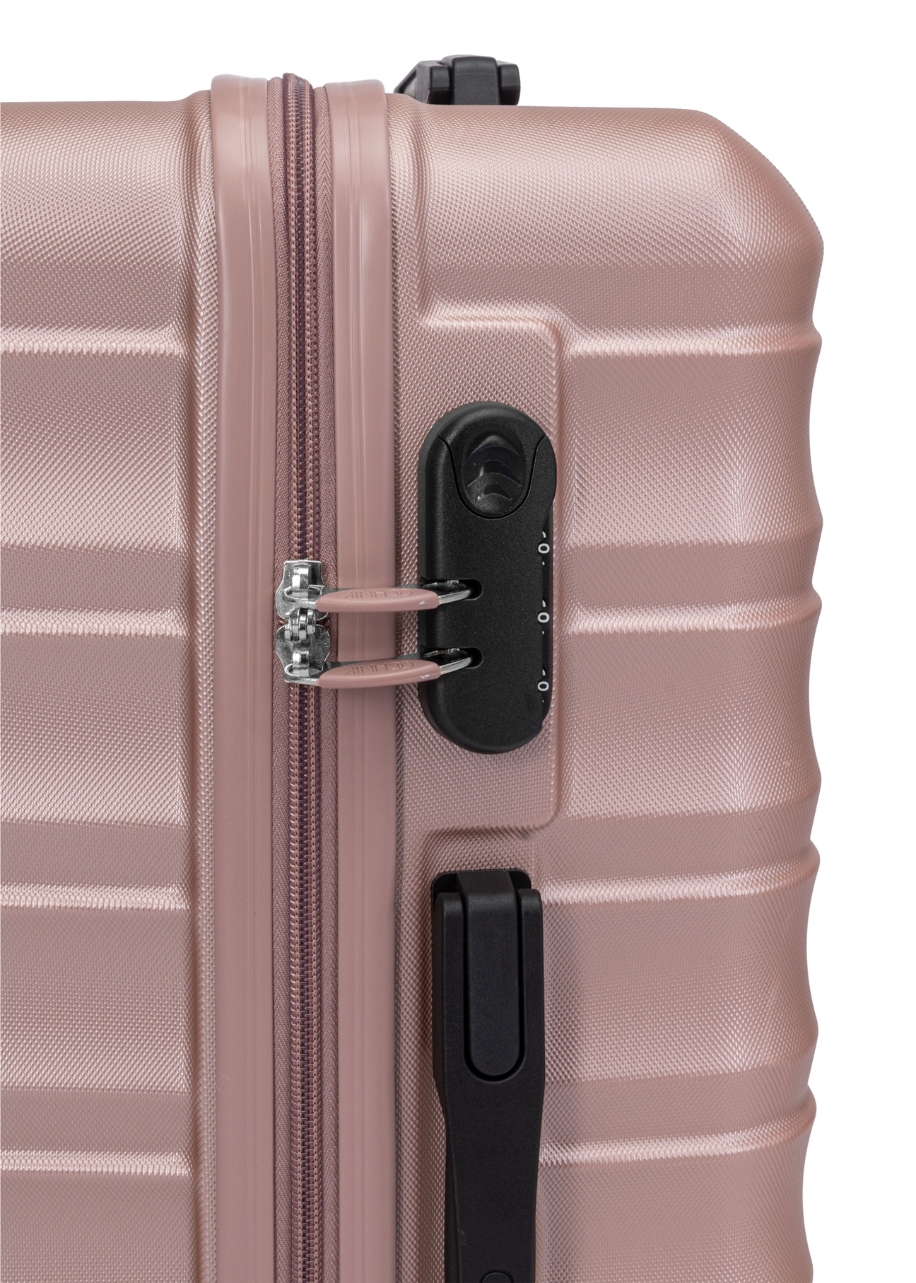 Malý kufor na kolieskach WALAB-0081-5X-19(W26), pohľad na zámok produktu na bielom pozadí.