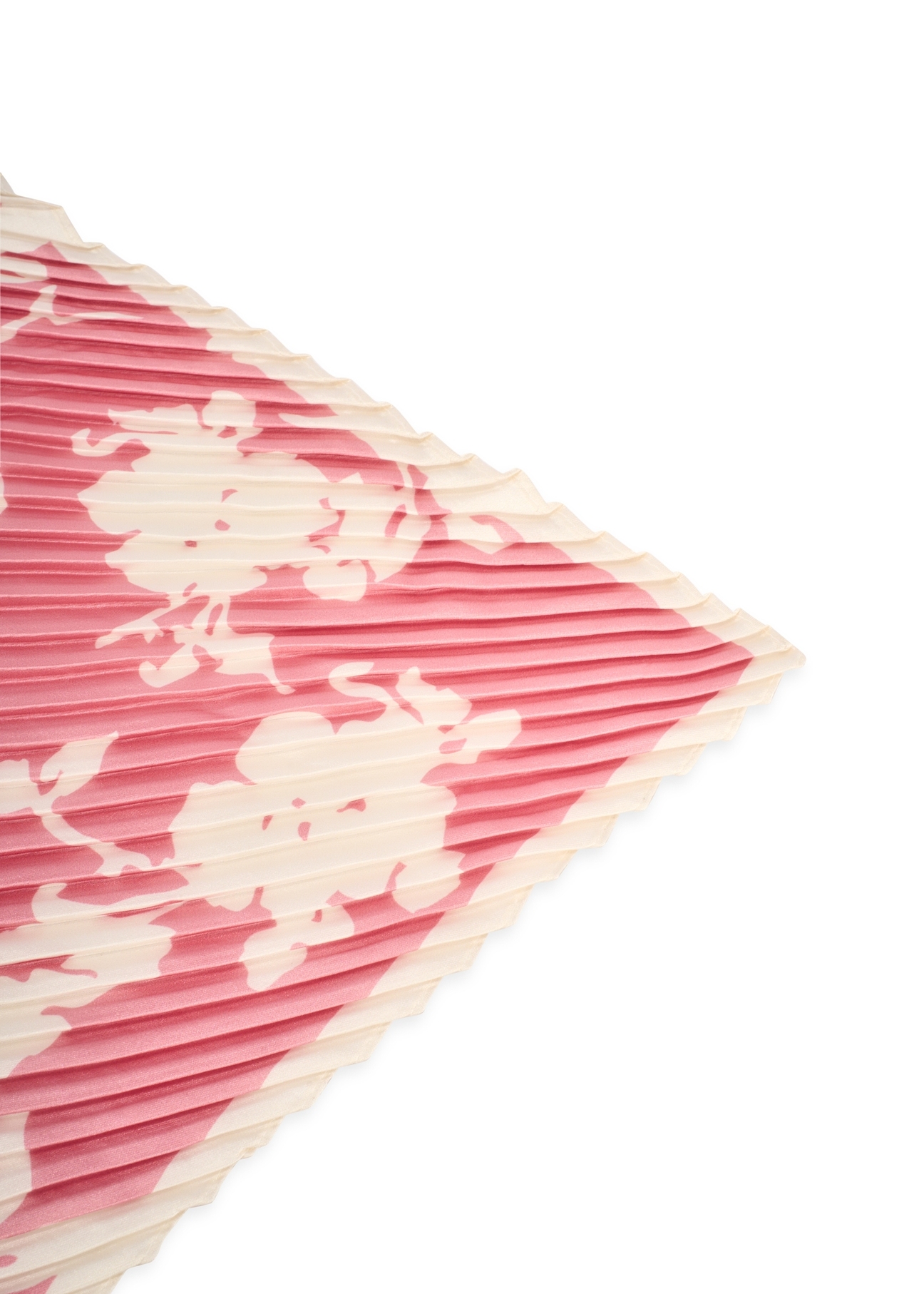 Ružová dámska šatka s logom SZADT-0192-5P(W26) - detailný záber, na bielom pozadí.