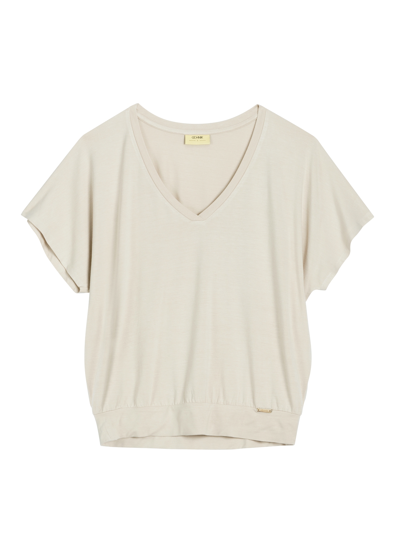 Svetlobéžová dámska blúzka BLUDT-0202-1A(W26), pohľad spredu na bielom pozadí.