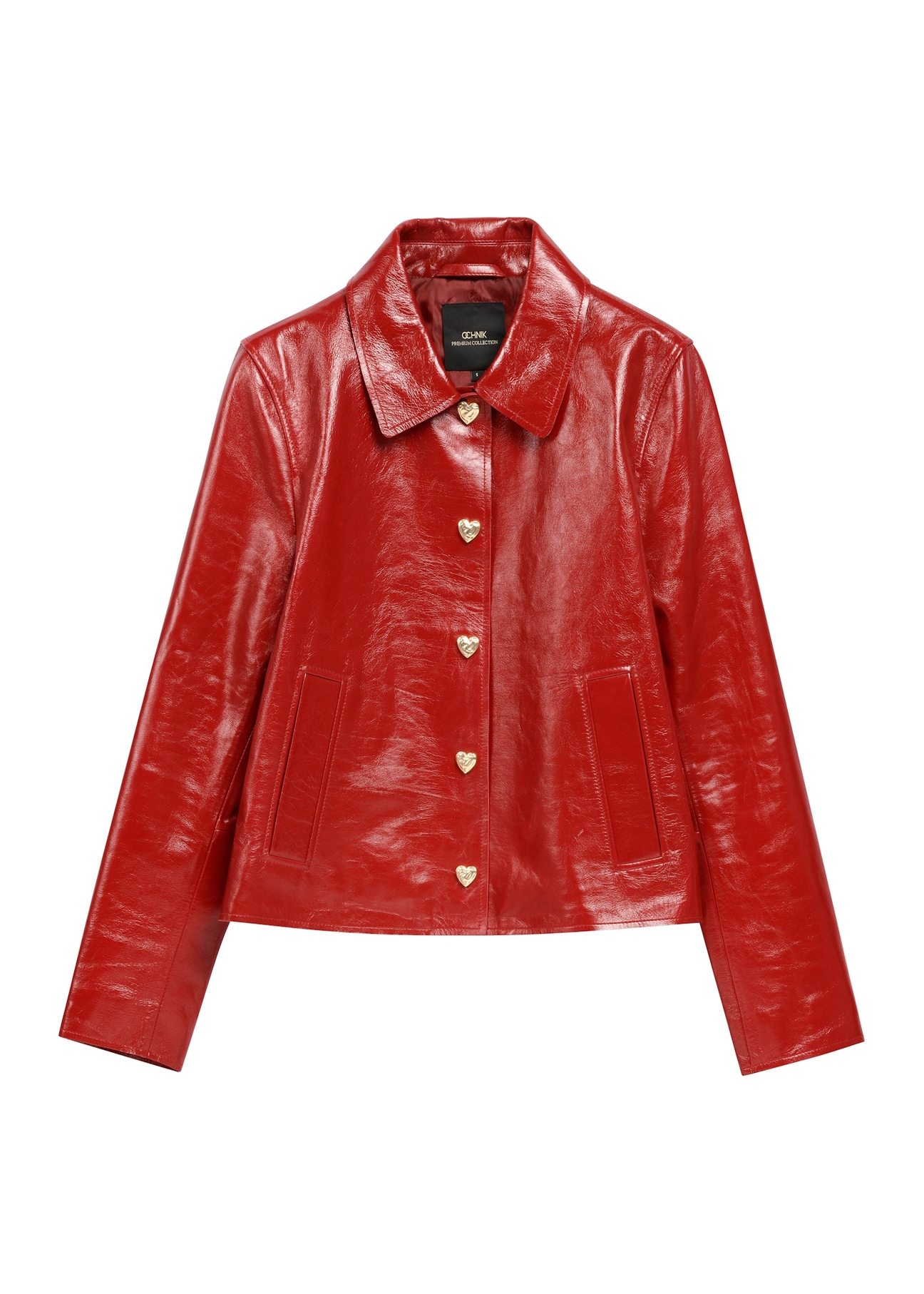 Červená krátka dámska bunda KURDS-0612-4B(W26), pohľad spredu na bielom pozadí.