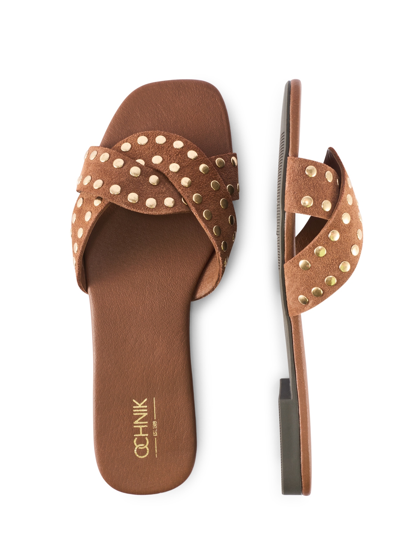 Dámske šľapky z ťavej kože s kamienkami BUTYD-1226-1D(W26), pohľad na produkt zhora na bielom pozadí.