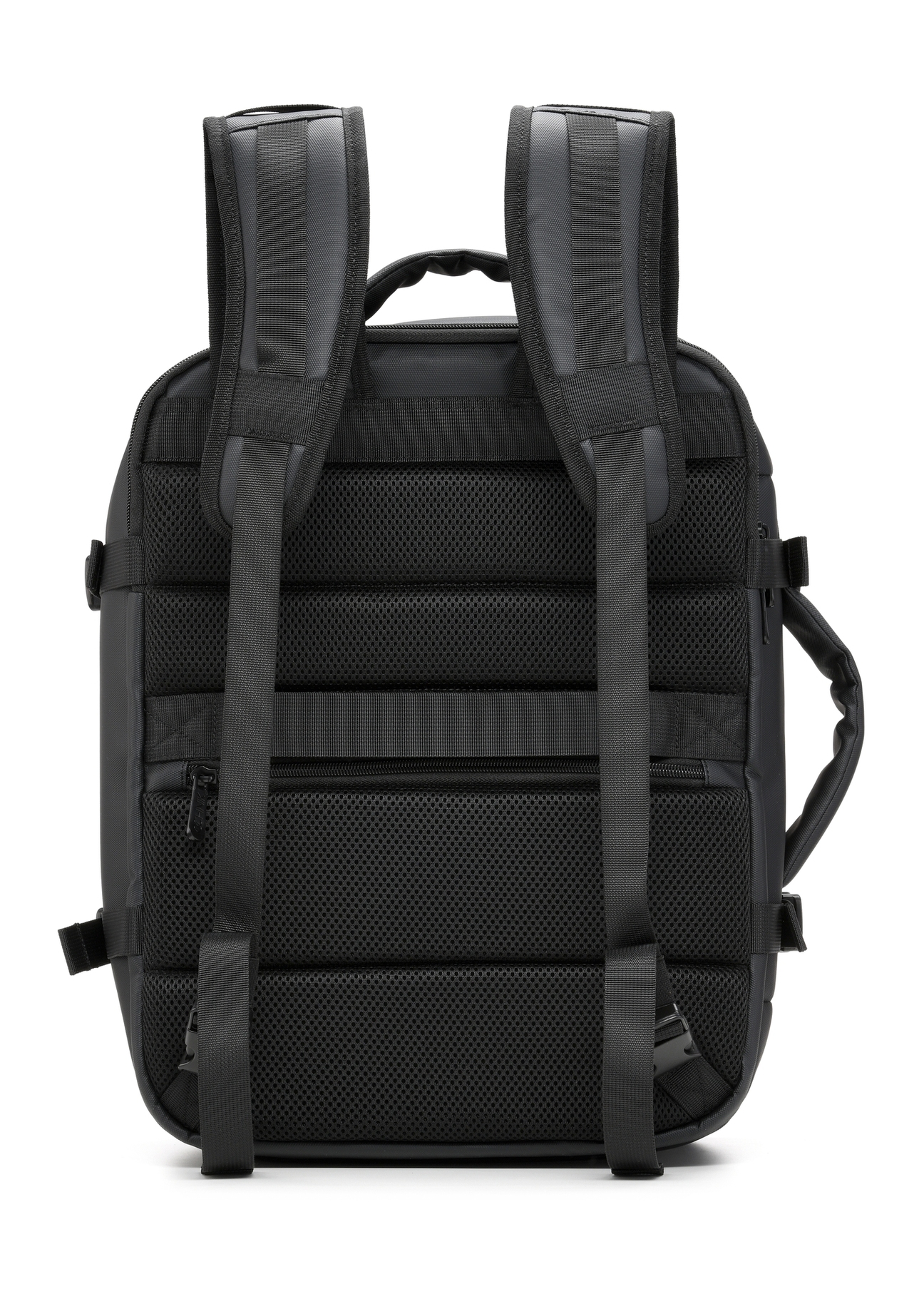 Čierny veľký pánsky batoh TORMN-0414-99(W26) - pohľad na produkt zozadu, na bielom pozadí.