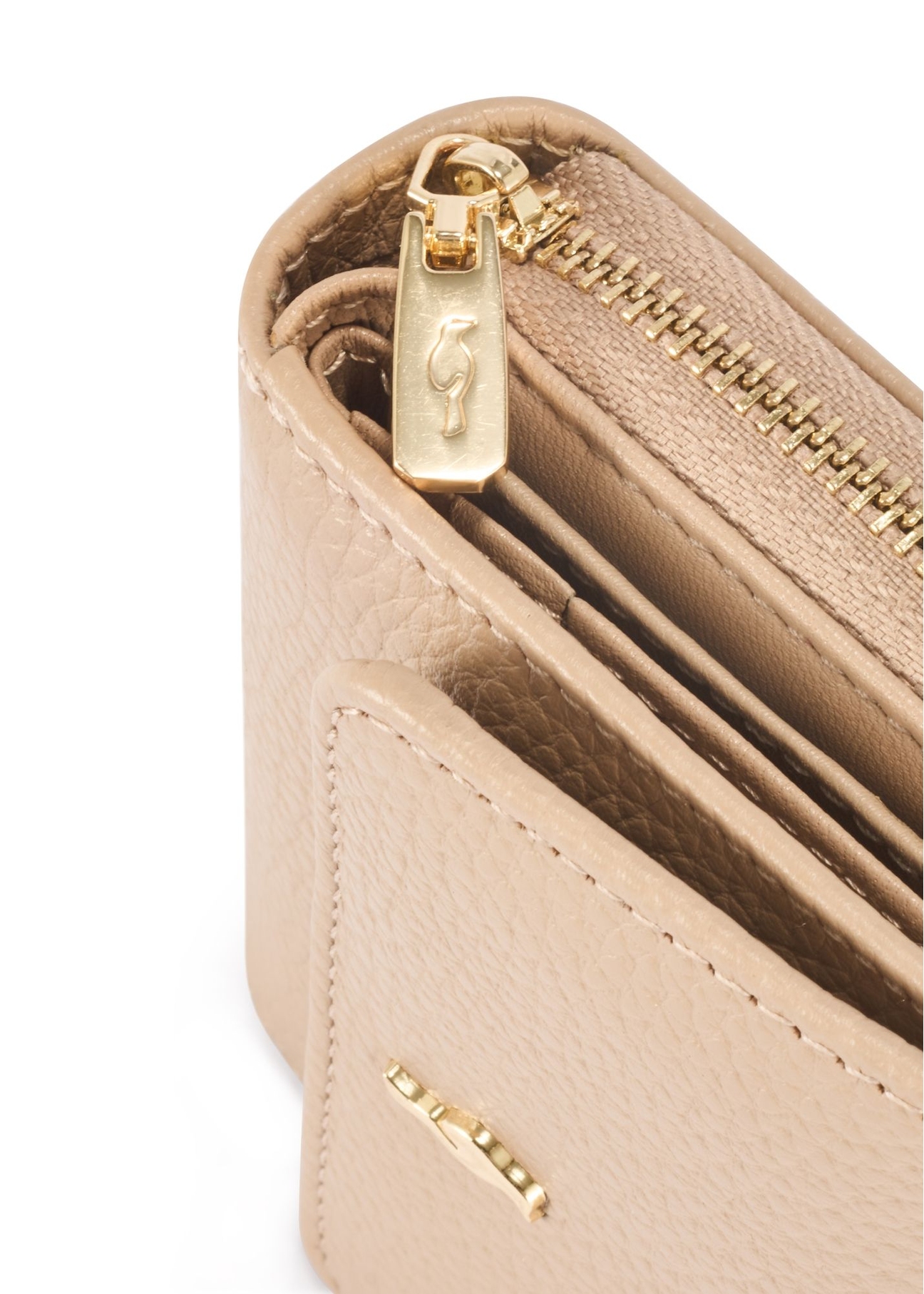 Dámska béžová kožená peňaženka PORES-0802R-81(Z25), detail produktu, pohľad na bielom pozadí.