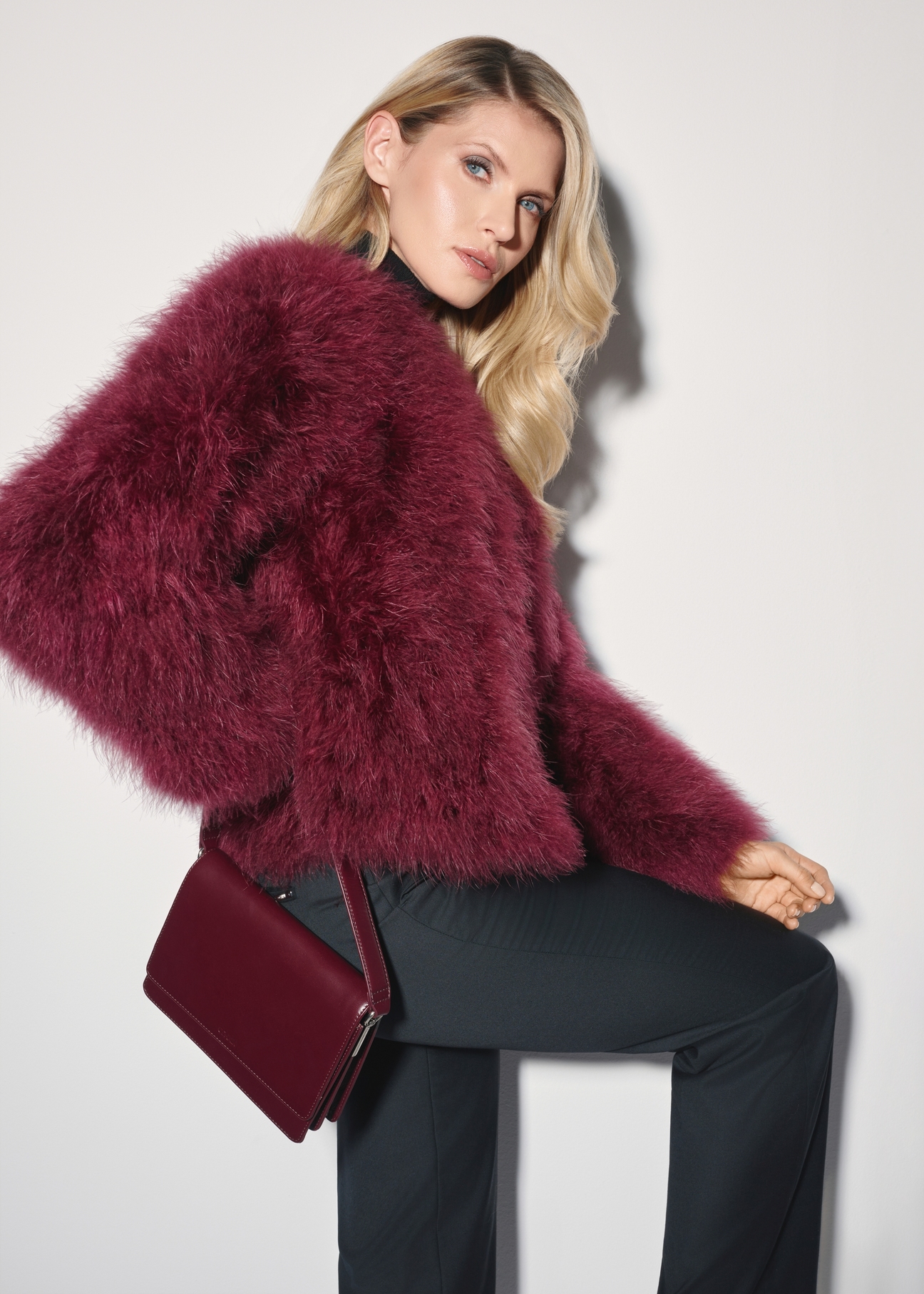 Dámska kožená kabelka v bordovej farbe TORES-1189-49(Z25)