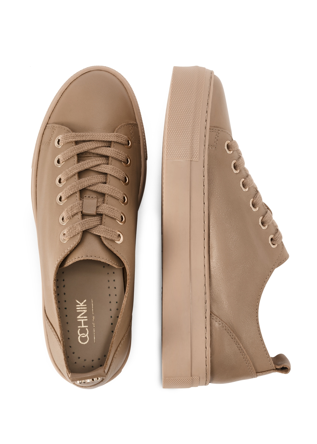 Béžové dámske kožené tenisky BUTYD-1062-1B(W26) - pohľad spredu zhora na produkt, na bielom pozadí.