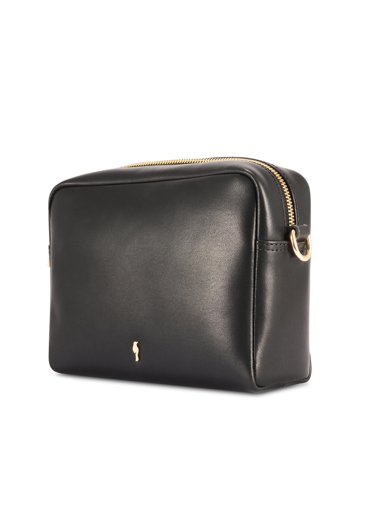 Čierna kožená dámska kabelka TORES-1261-99(W26) - diagonálny pohľad na produkt, na bielom pozadí.