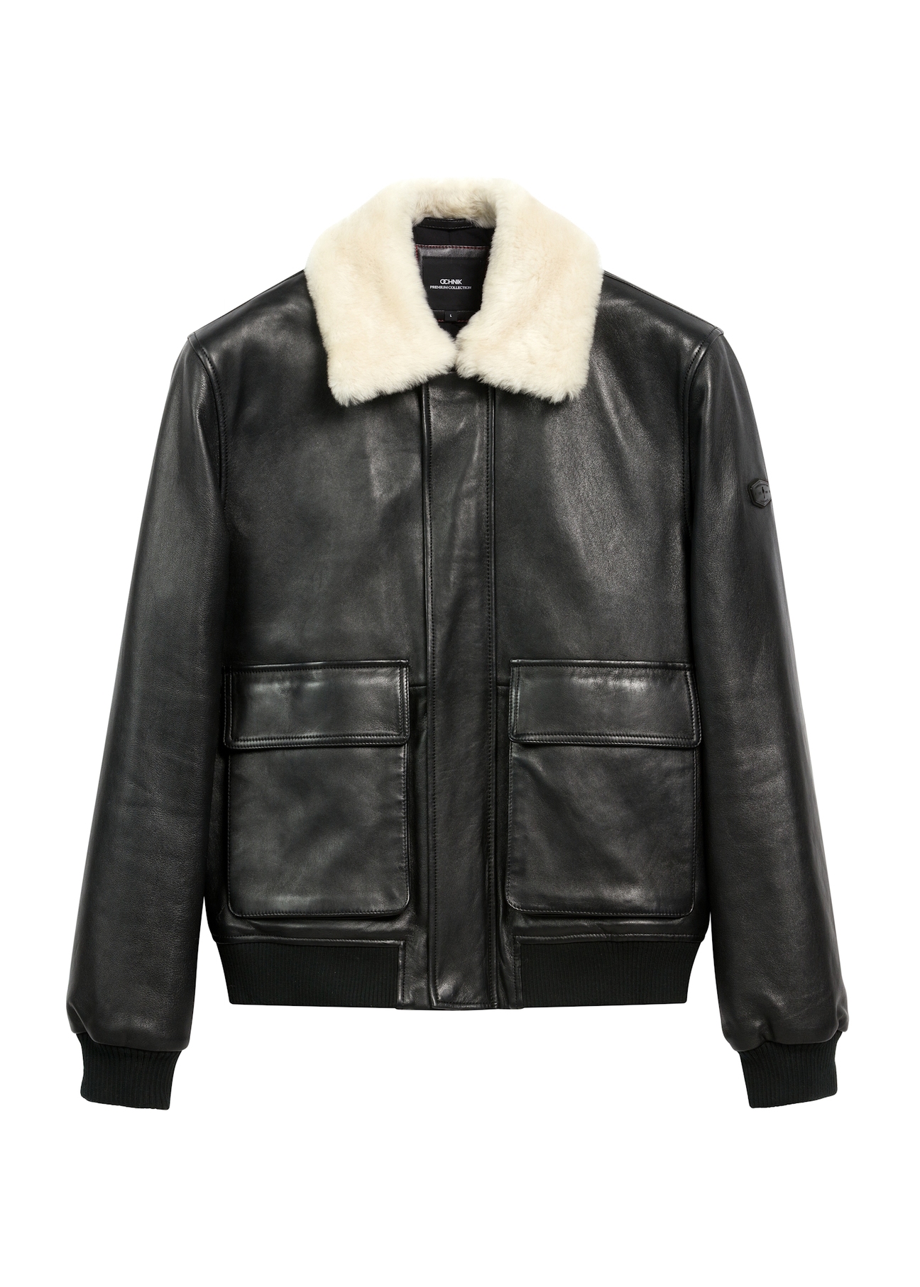 Čierna pánska kožená bomber bunda KURMS-0378-2745(Z25), pohľad na produkt spredu na bielom pozadí.