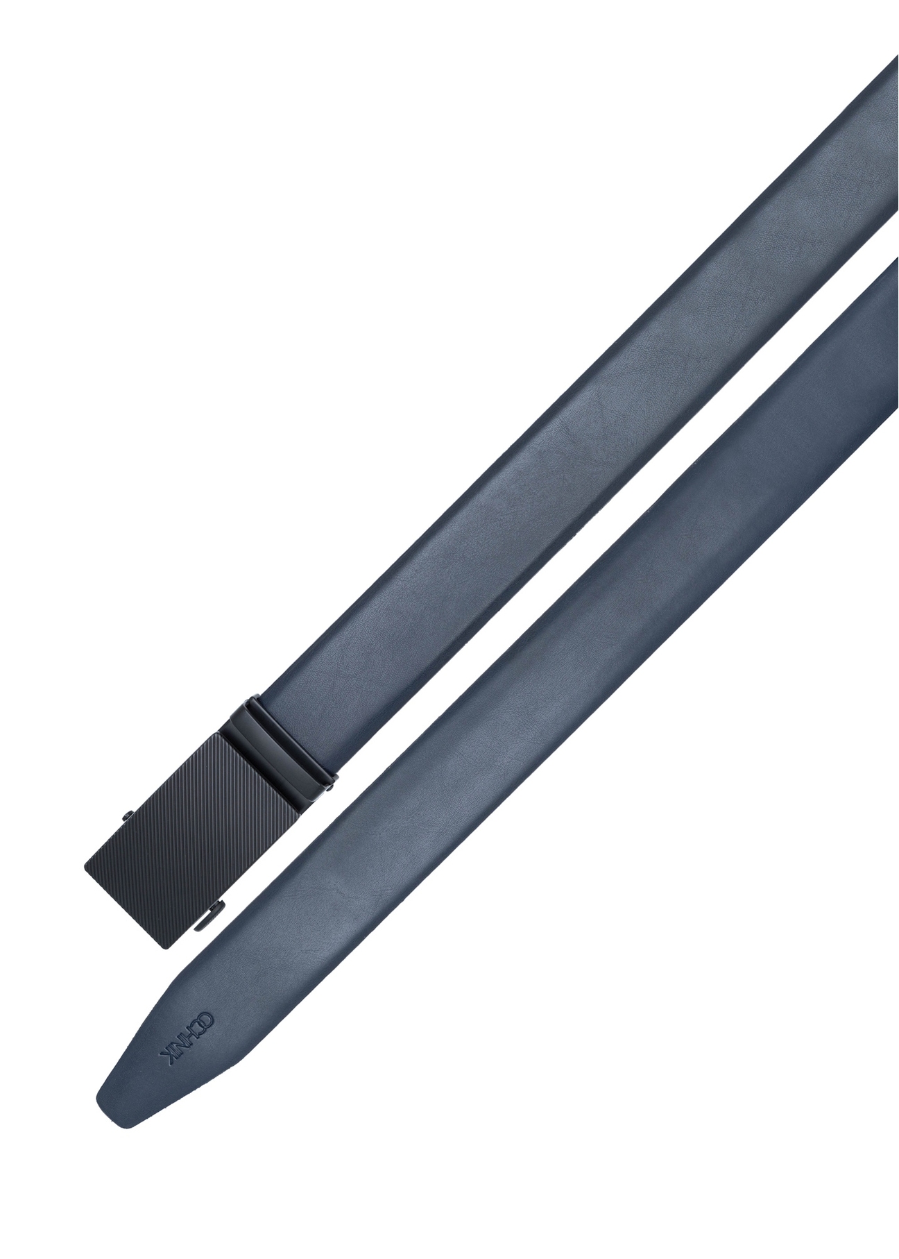 Pánsky kožený opasok v tmavomodrej farbe PASMS-0269-7E(W26), pohľad zhora na produkt na bielom pozadí.