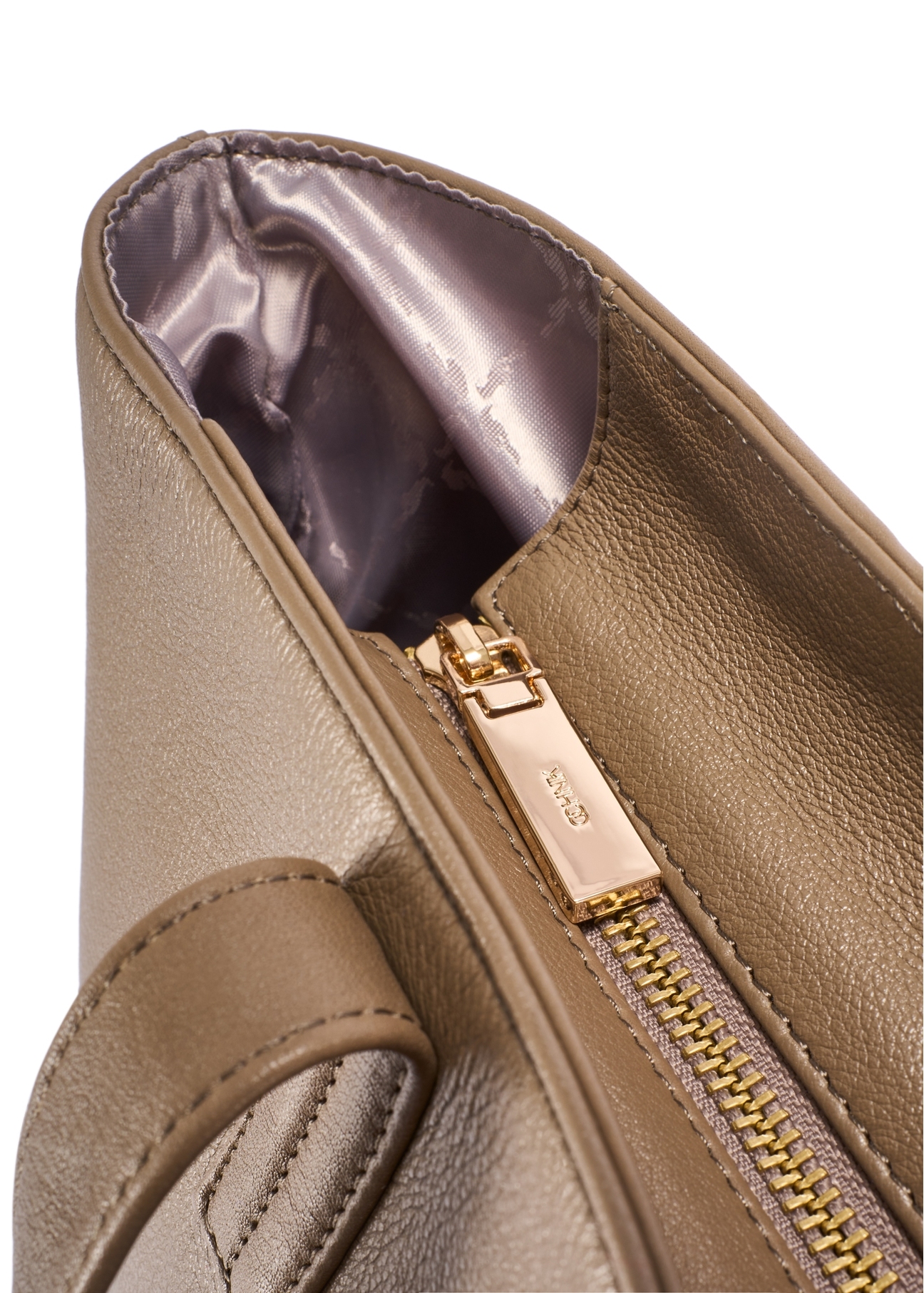 Veľká béžová dámska nákupná taška TOREC-0850 F-1K(W26) - detailný záber, na bielom pozadí.