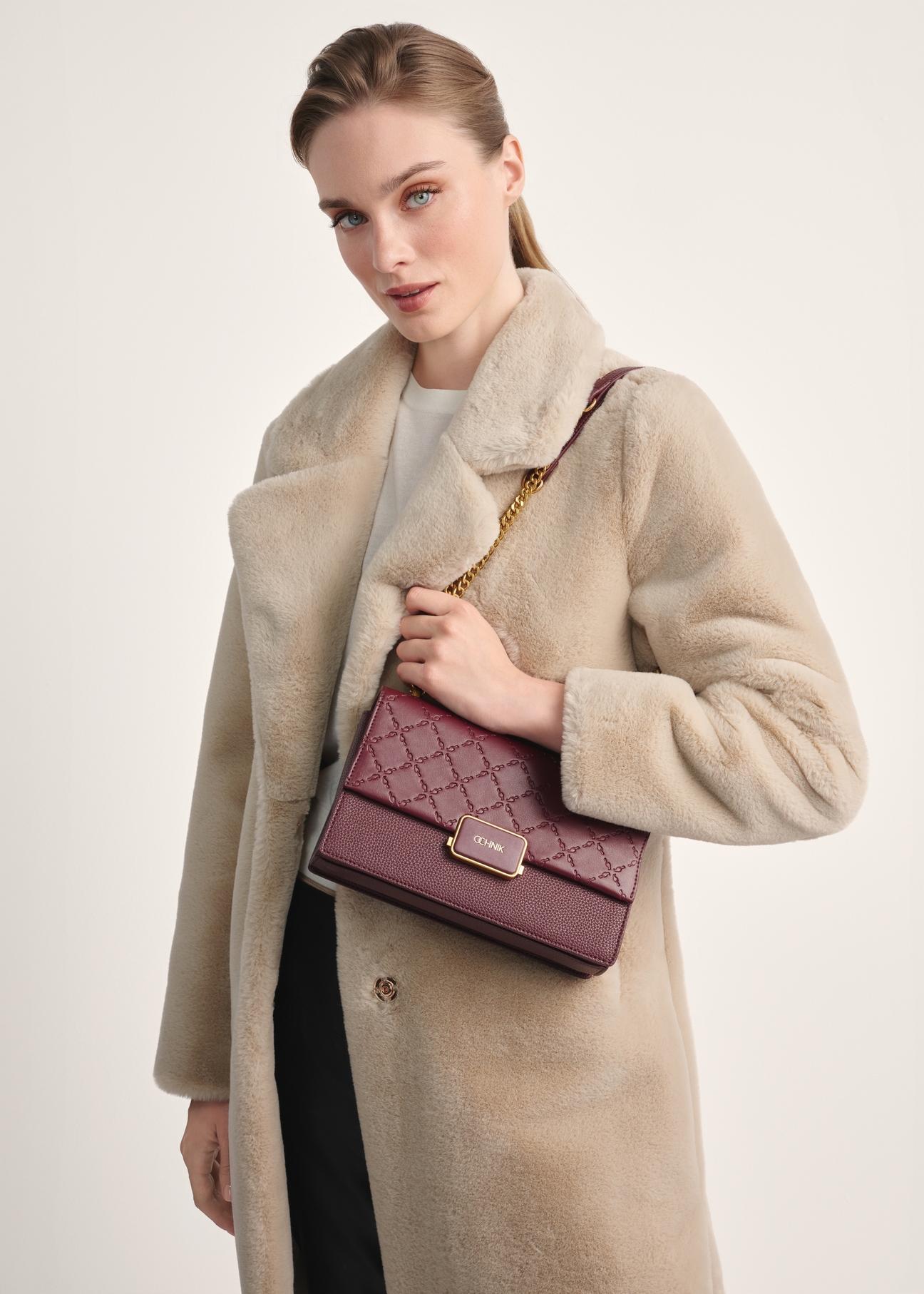 Bordová dámska crossbody kabelka TOREC-0984A-49(Z25)