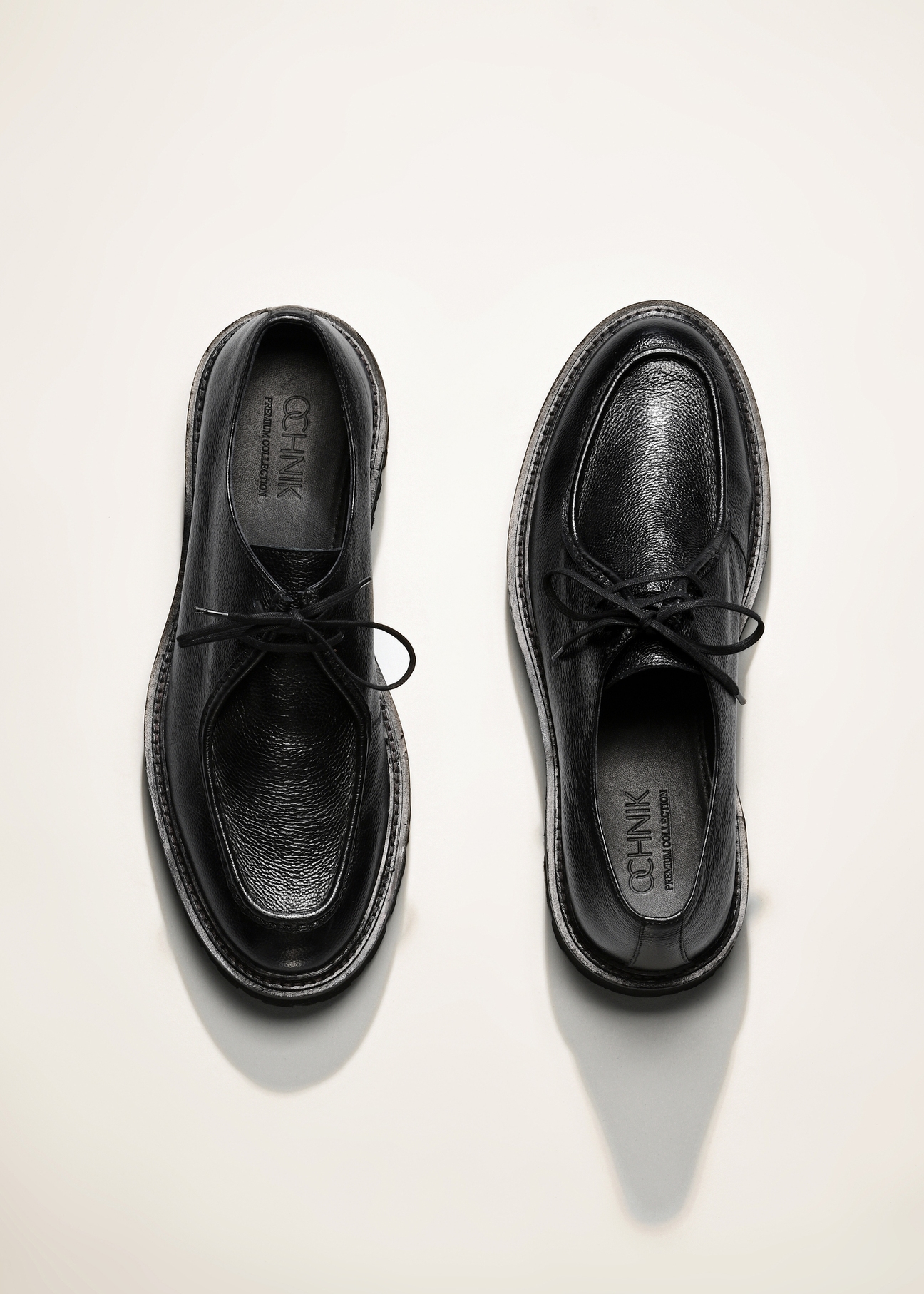 Čierne kožené pánske topánky BUTYM-0524-99(Z25)