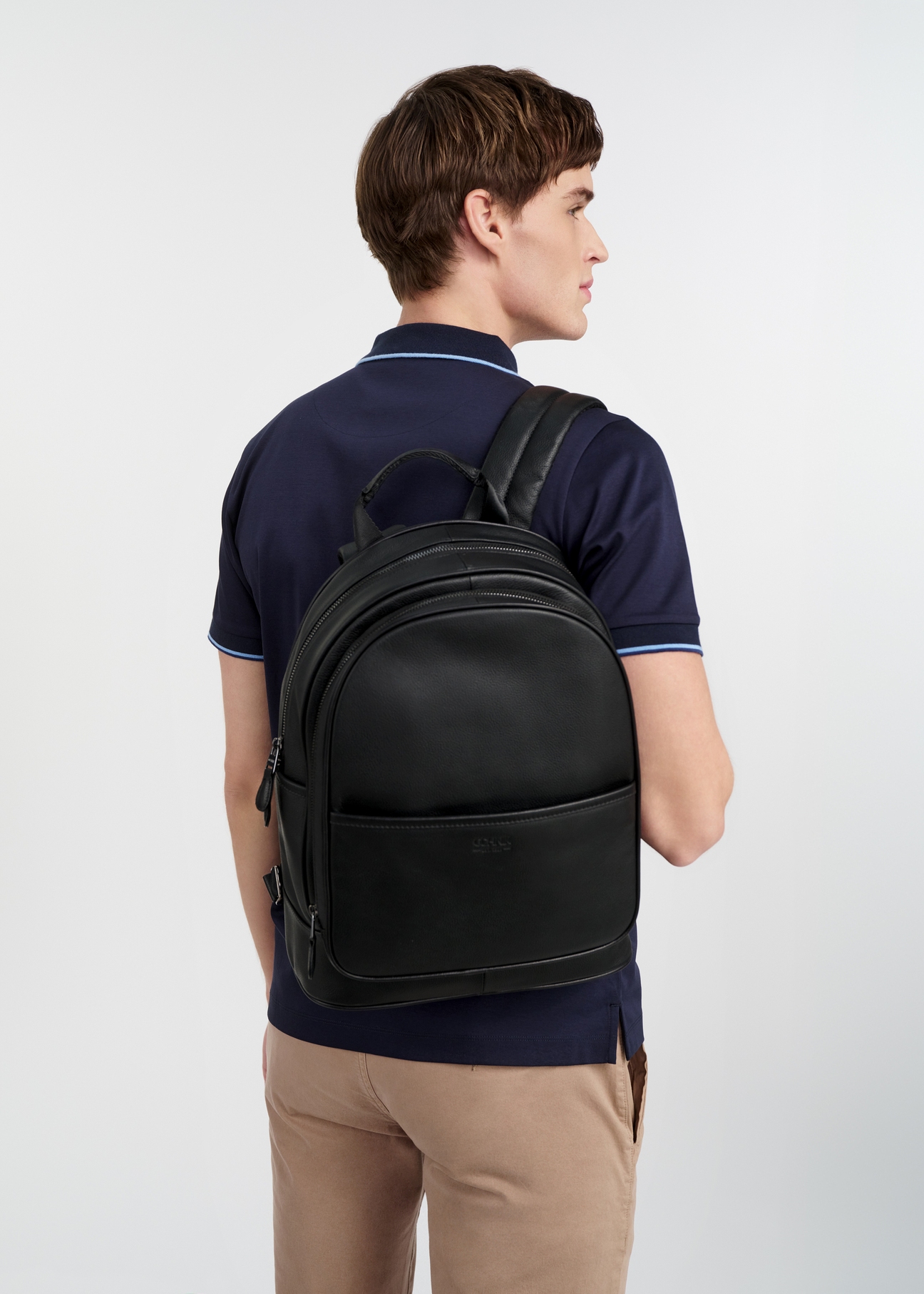 Čierny kožený pánsky batoh PLCMS-0017R-99 (W25)