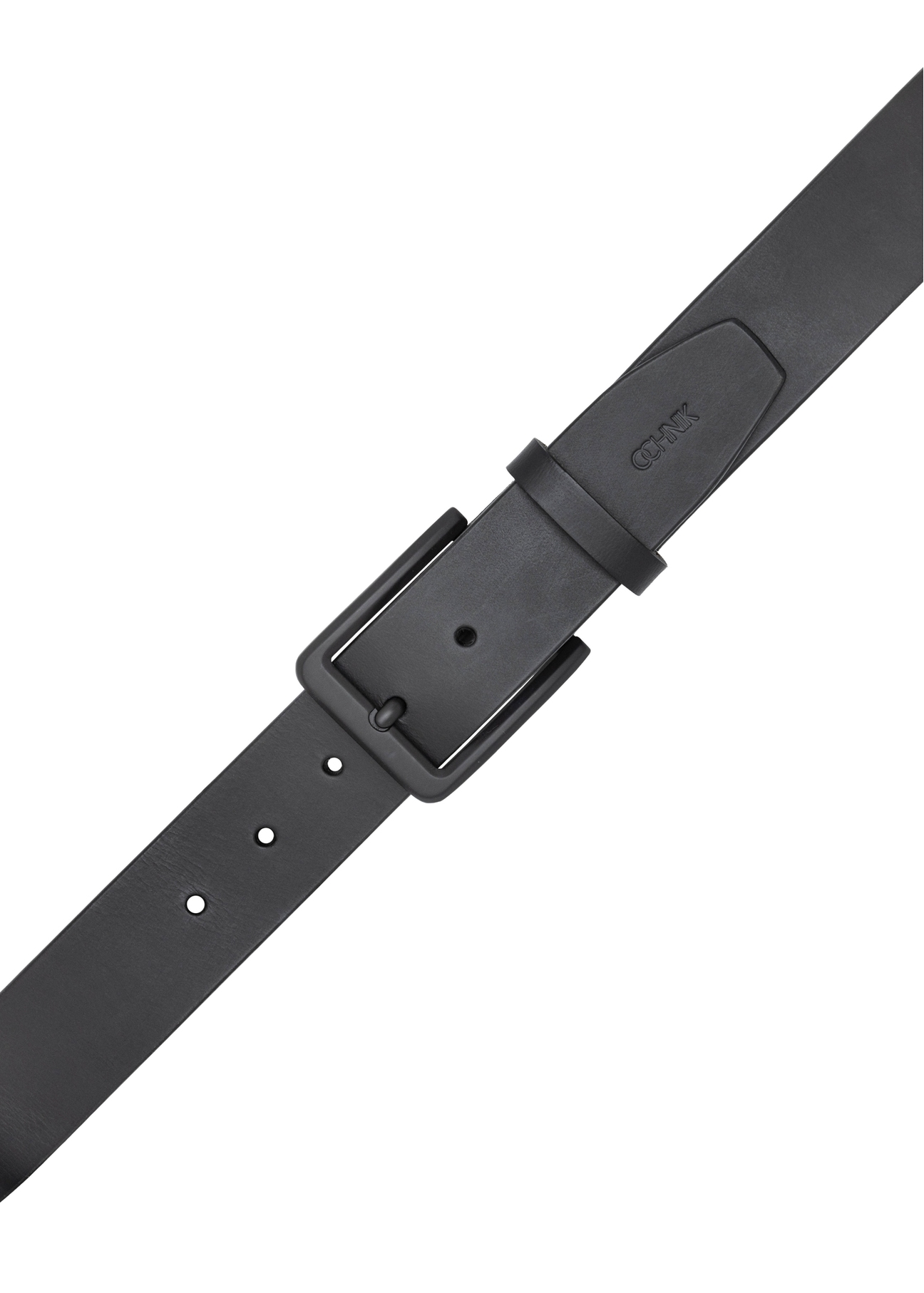 Pánsky čierny kožený opasok PASMS-0279-99(W26) - pohľad na produkt zhora, na bielom pozadí.