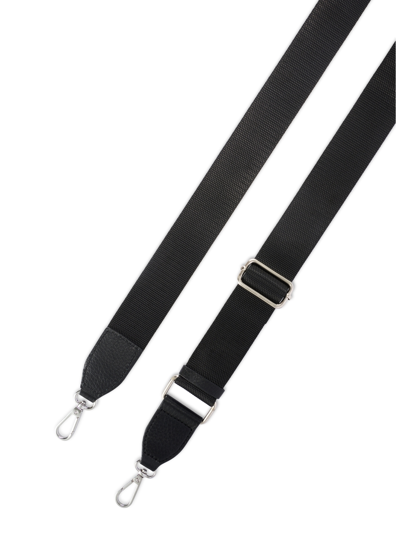 Dámska kožená kabelka v čiernej farbe TORES-1206-9I(W26), pohľad na produkt s popruhom na bielom podklade.