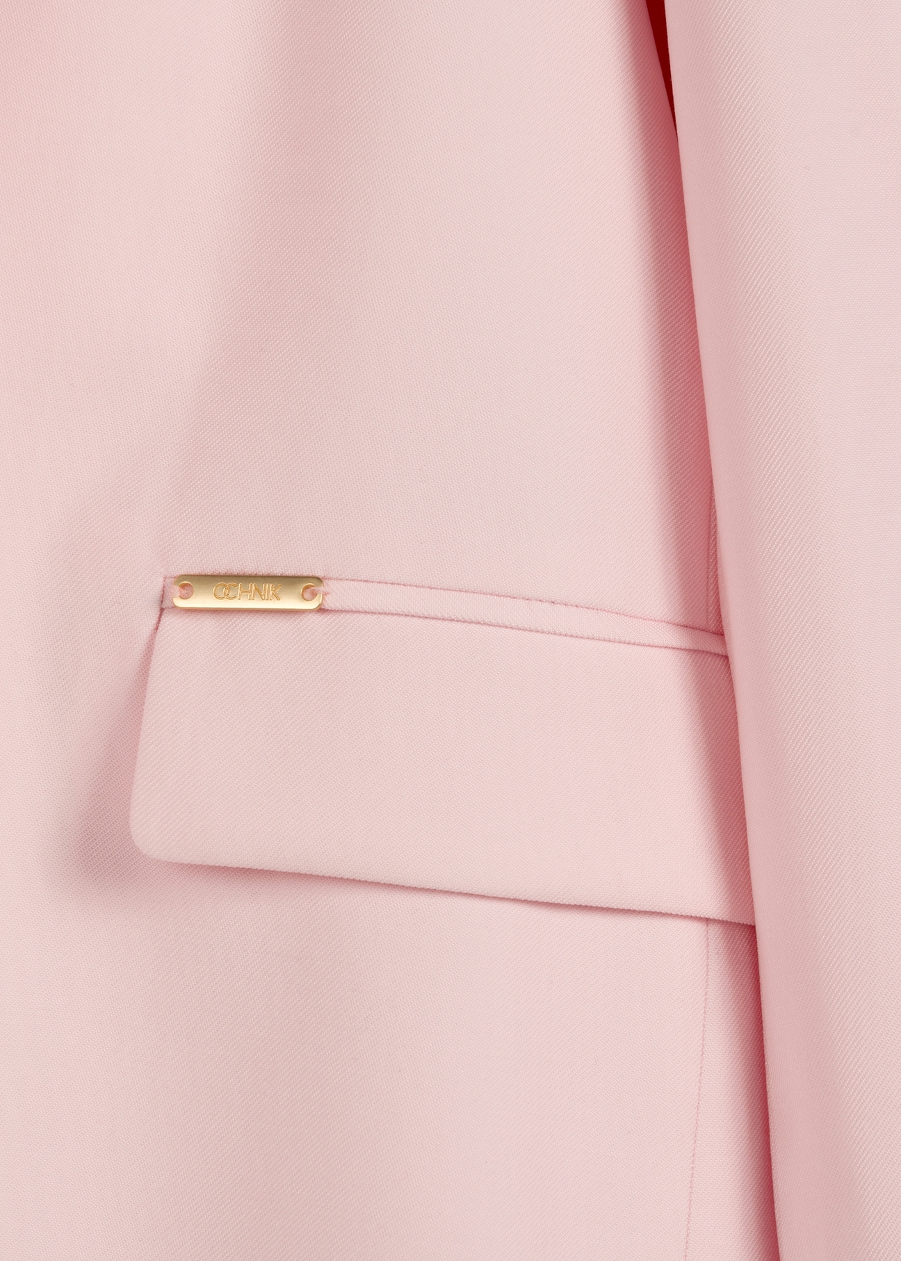 Dámska ružová bunda ZAKDT-0031A-5A(W26), detailný záber produktu na bielom pozadí.